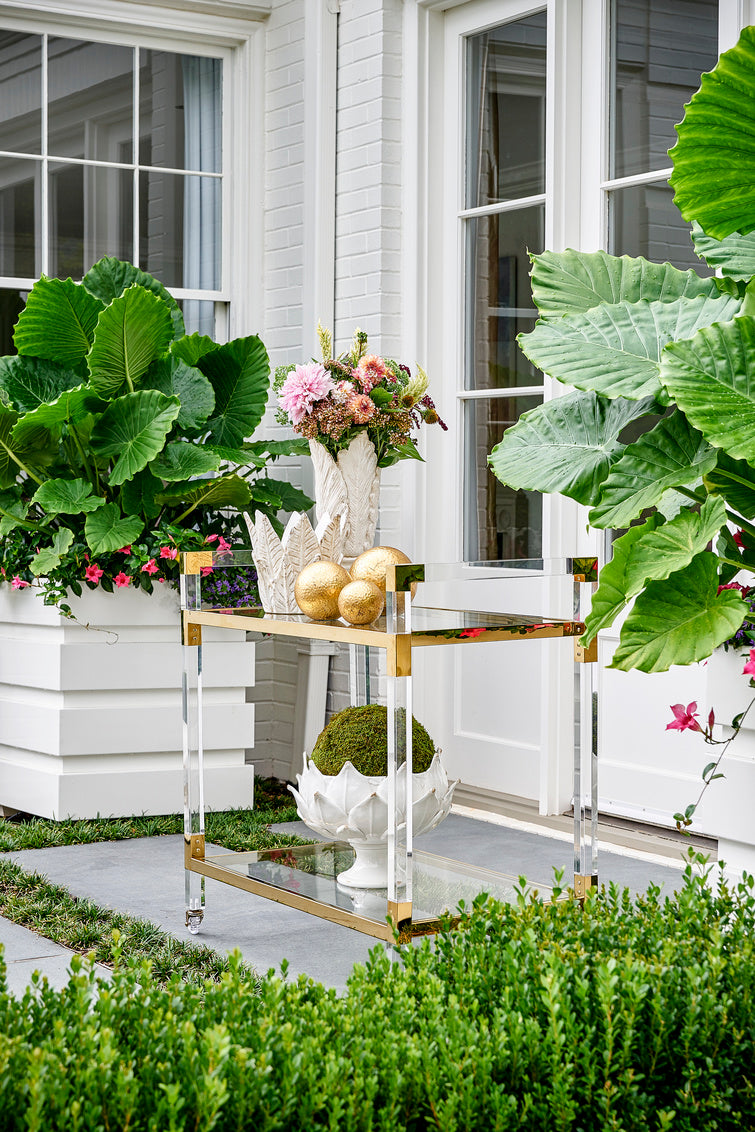 White Leaf Vase in 12 / Porcelain - Chelsea House