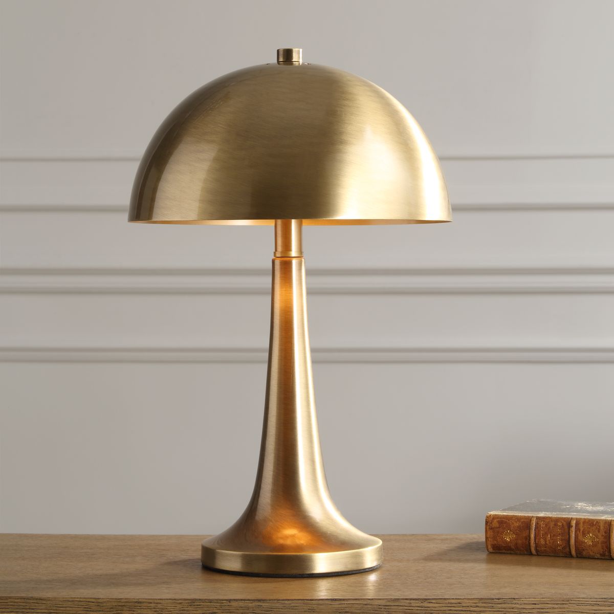 Dame Accent Lamp
