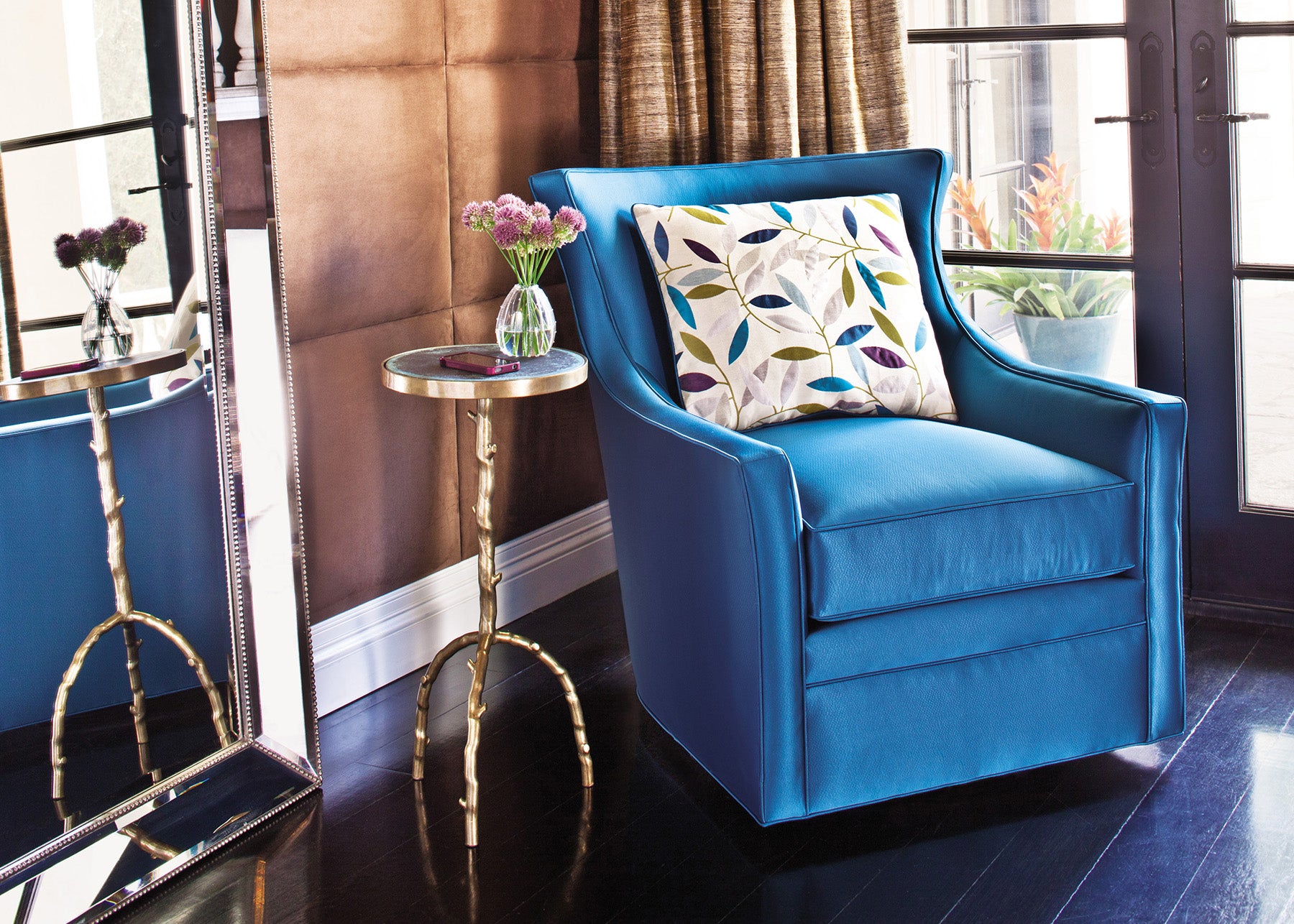 Delta Swivel Glider