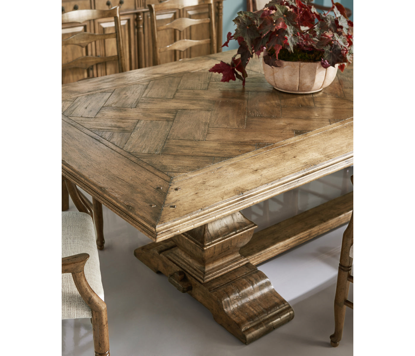 Casual Extending Dining Table 86"