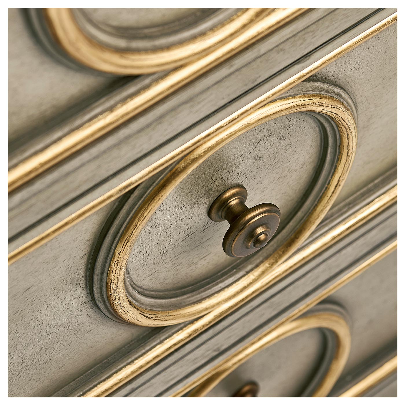 Buckingham Accent Chest