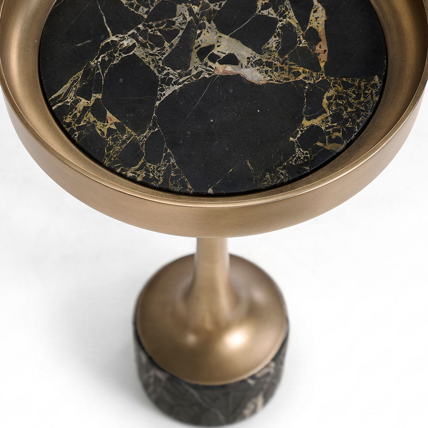 Nova Martini Table