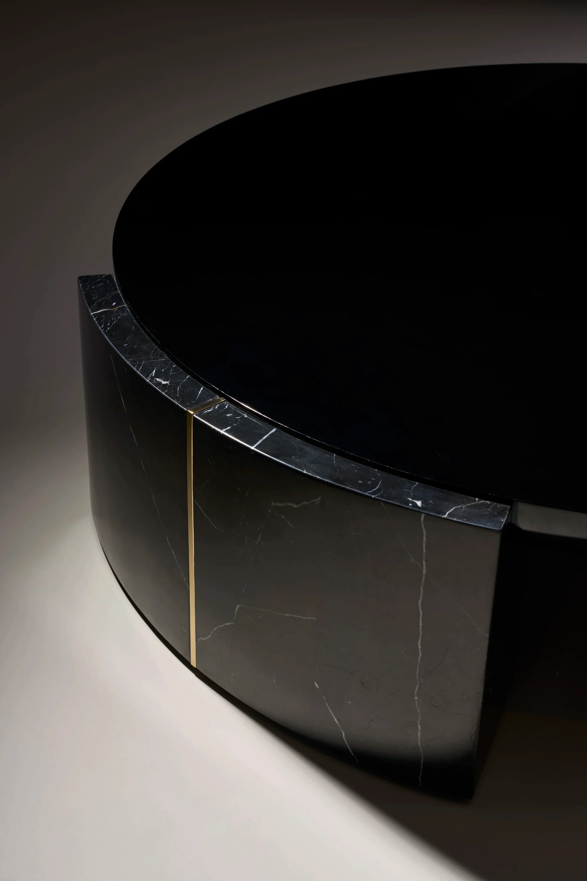 Overlap Round Cocktail Table Dark – Cocktail Tables by Caracole | Sutter & Vale