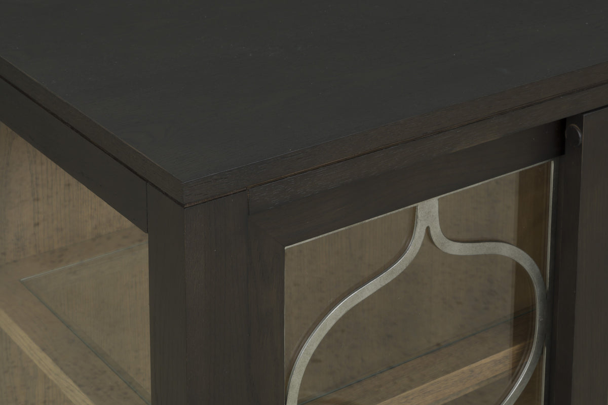 Thea Curio (M117-85) - Fairfield Chair
