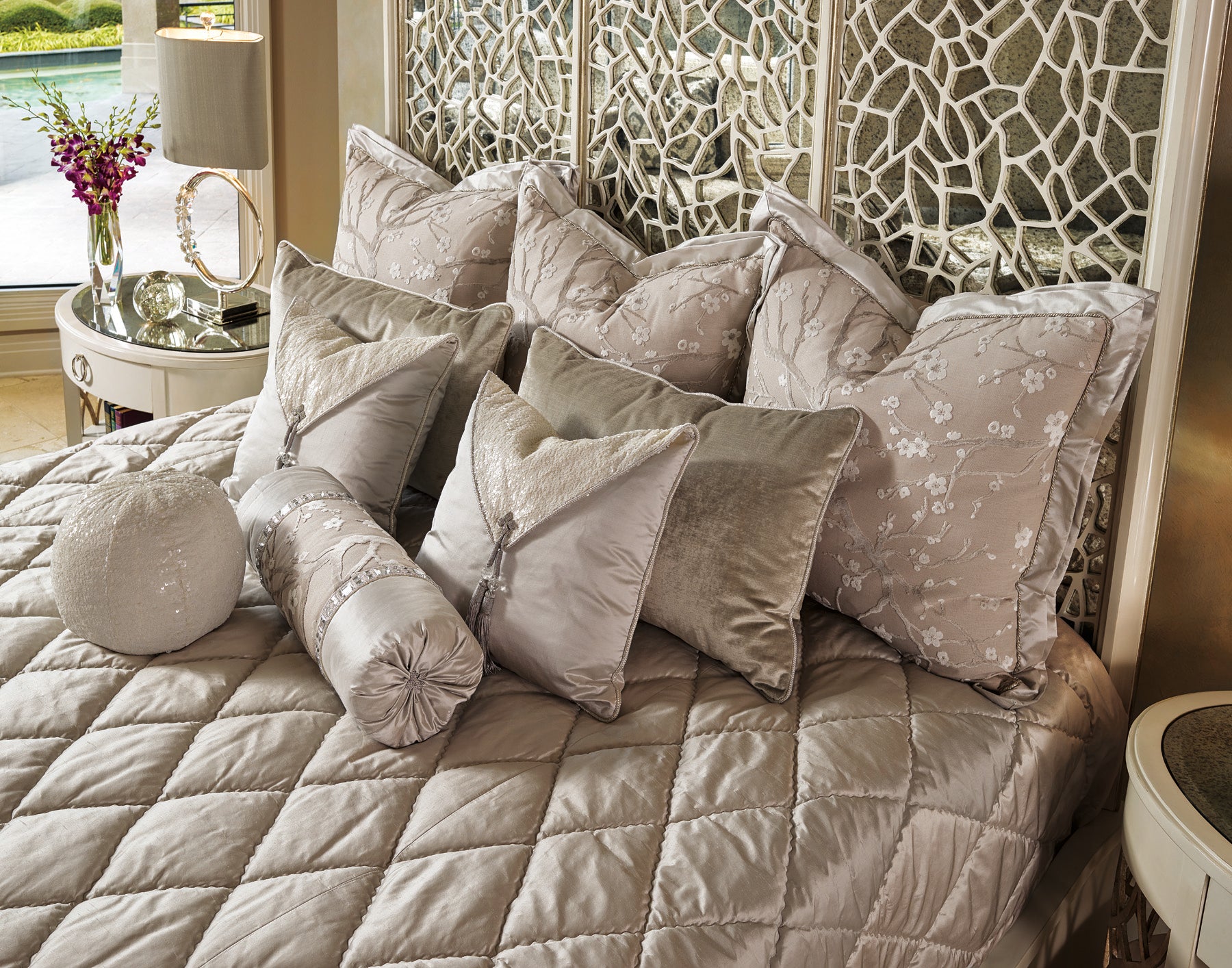 Bolero King Panel Bed