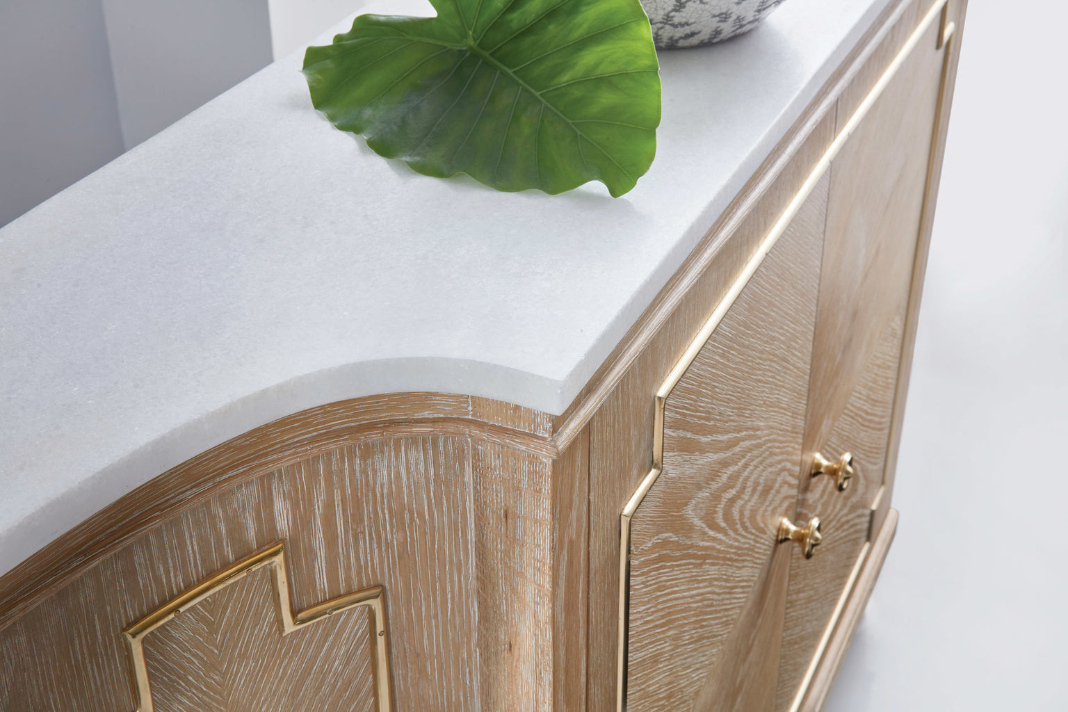 Modern History Noelle Hall Cabinet MH1127F01
