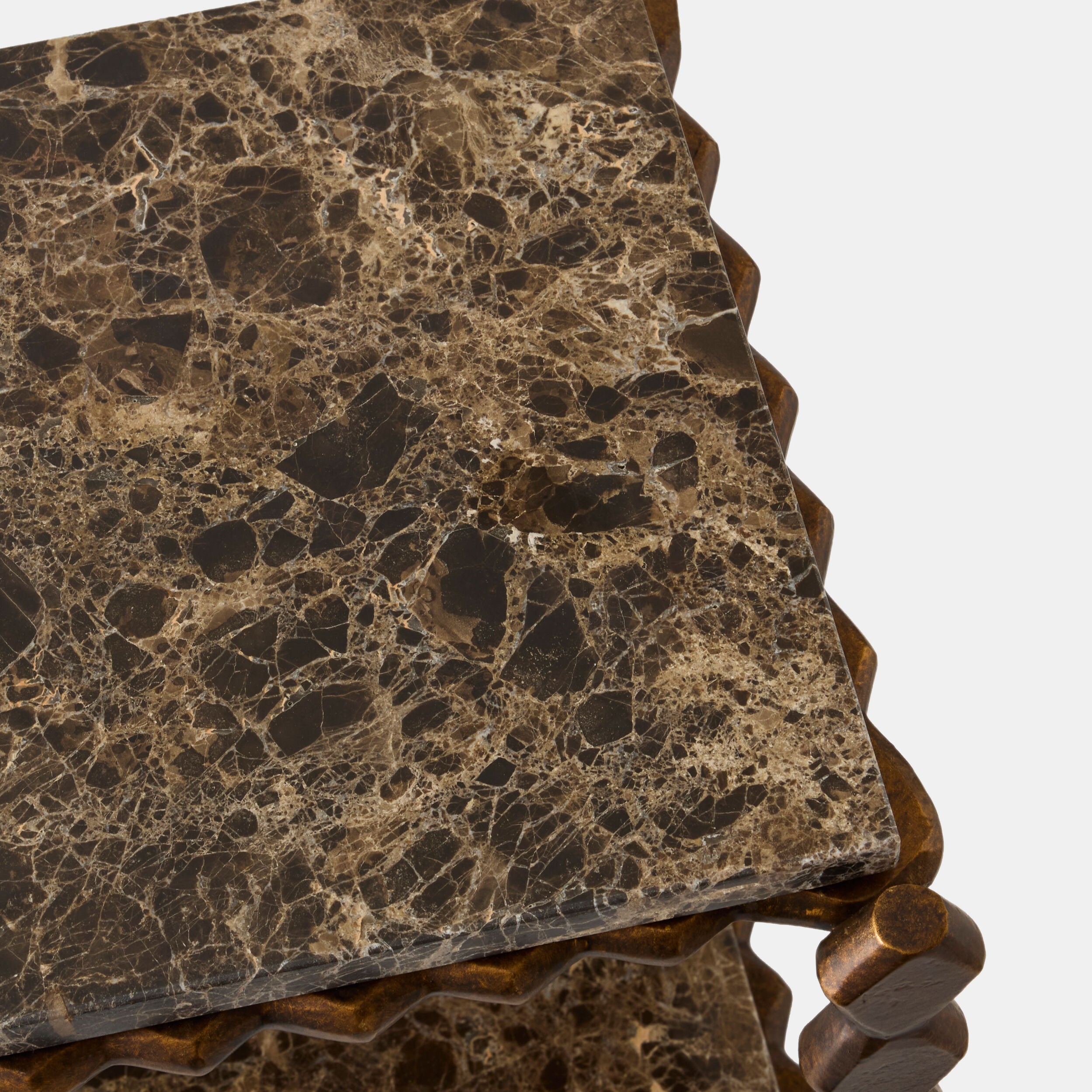 Pinkered Console-Emperador