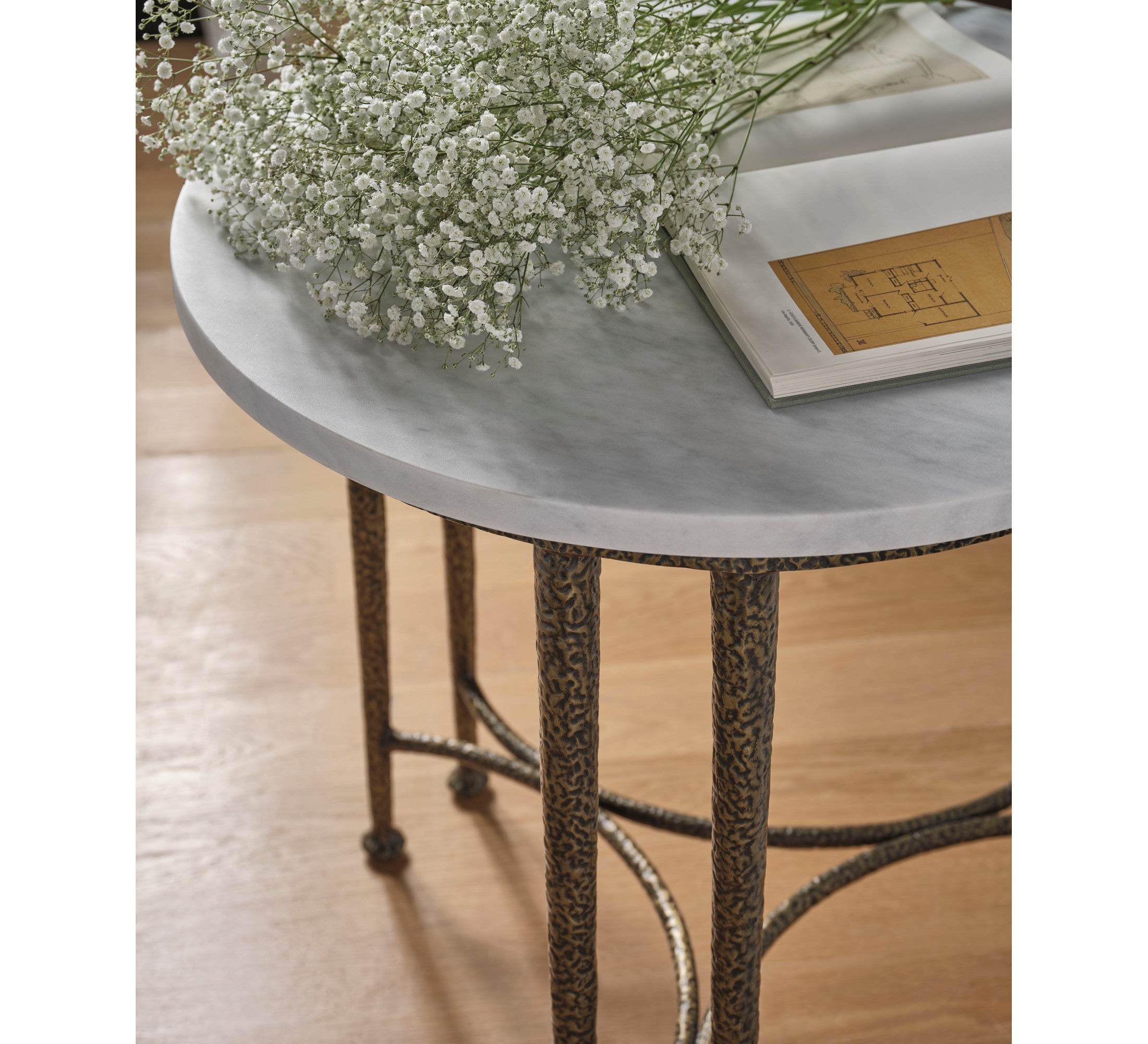 Classico End Table