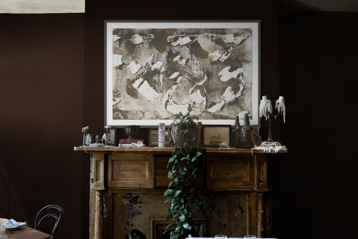 Roar in Silence 1 in a room