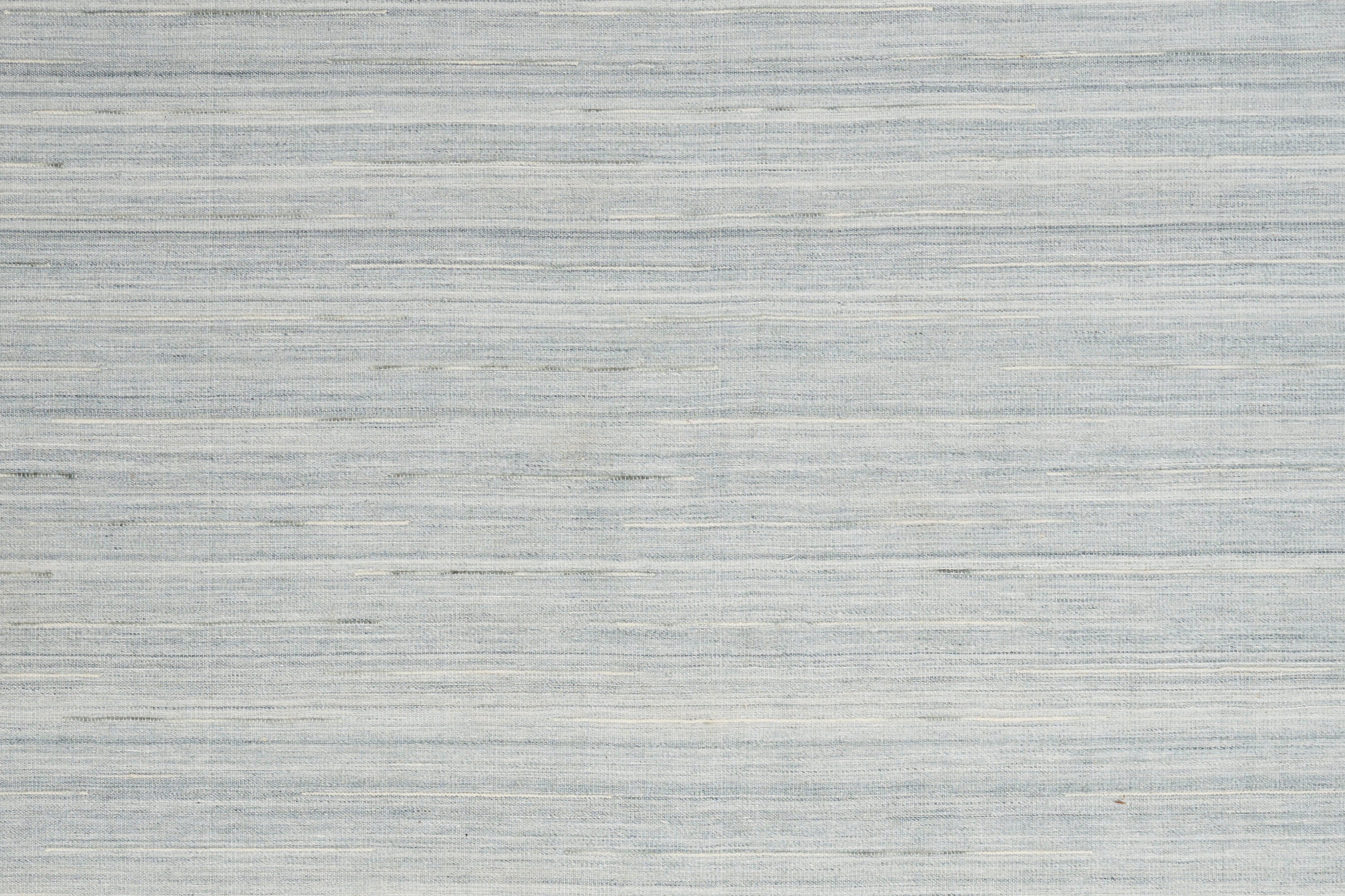 Blurred line - Theodore Alexander