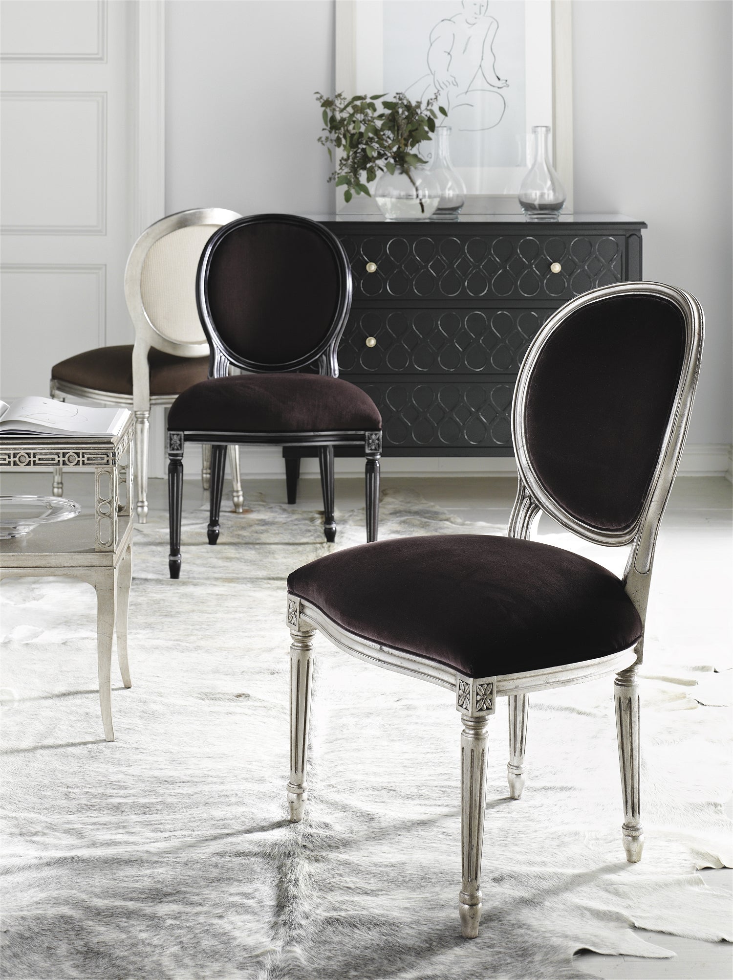 SUSANNAH SIDE TABLE in Mahogany Veneers, Mahogany Solids - Hickory Chair