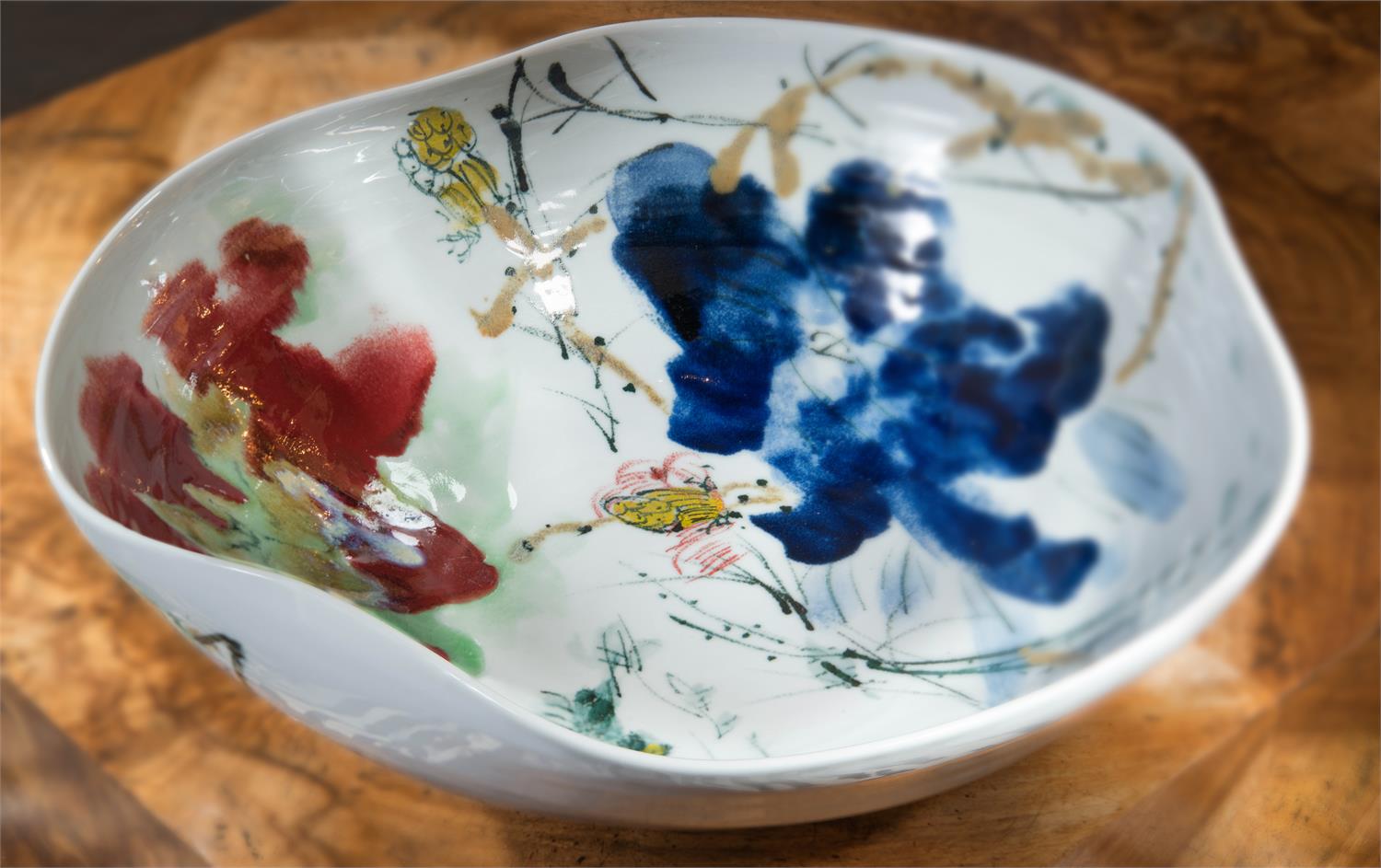 Curled-Rim Porcelain Bowl