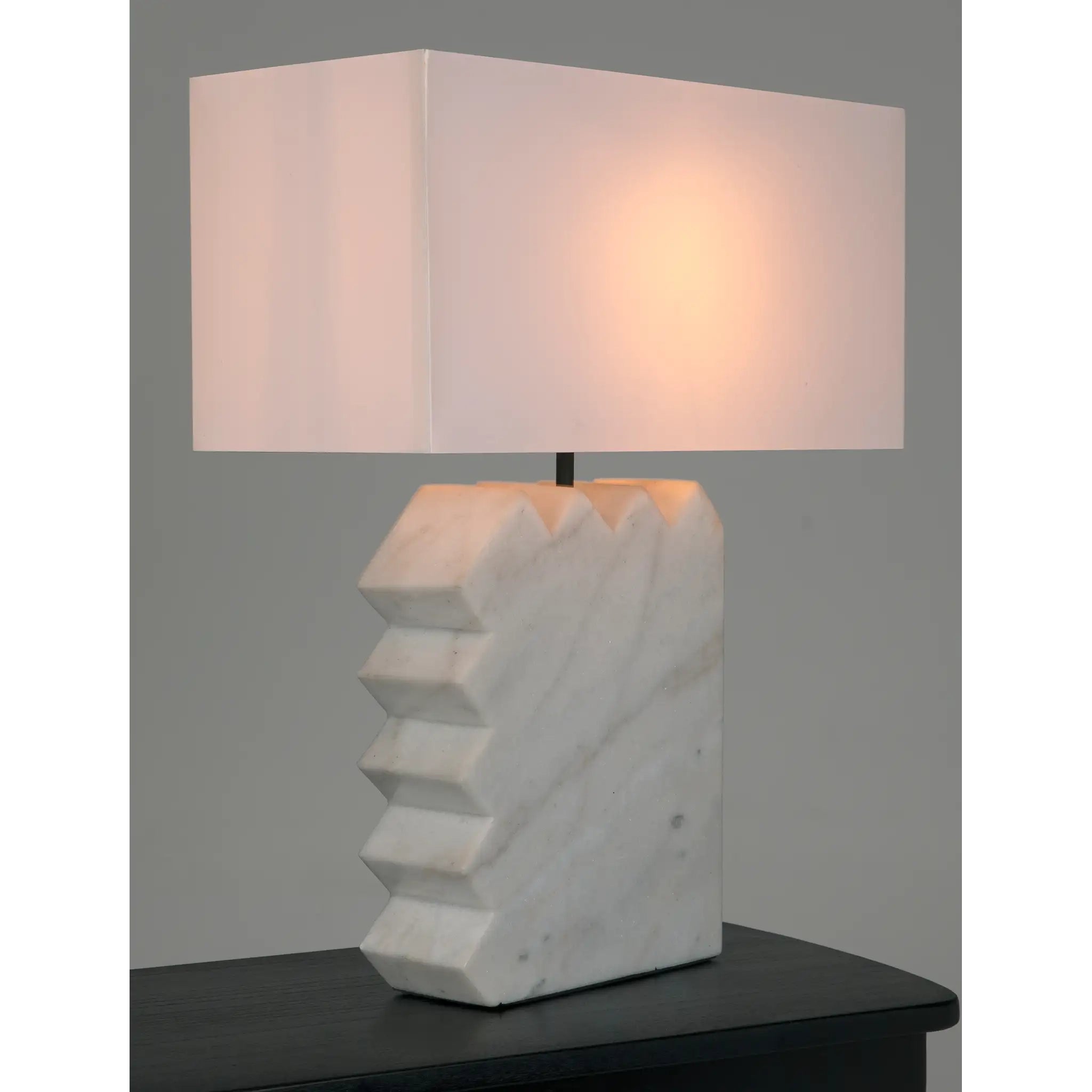 Gaheris Table Lamp w/Shade