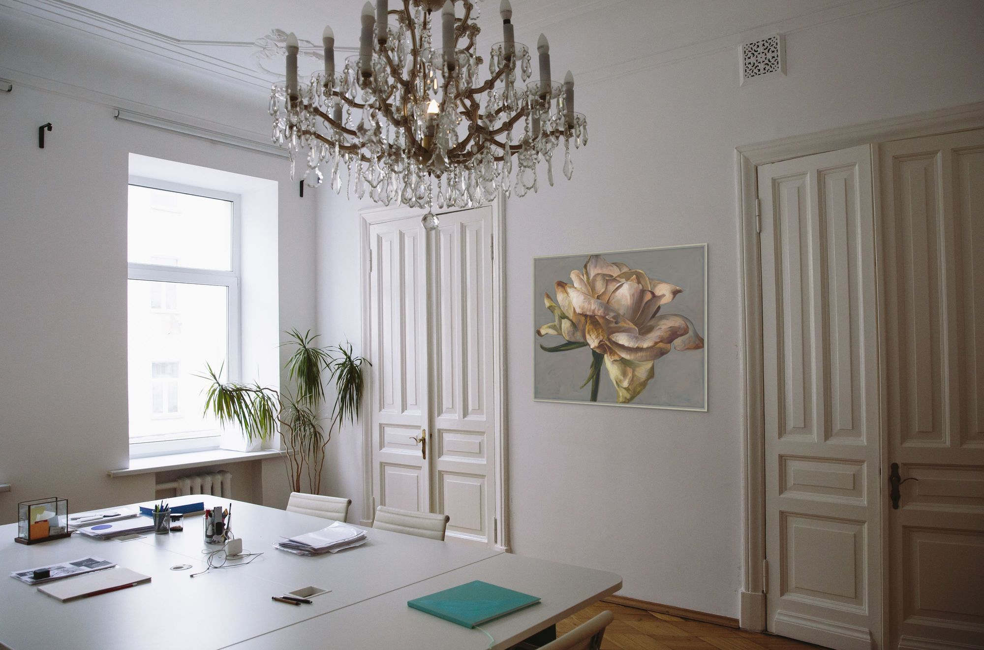 Abundant In the Garden 1 in a room