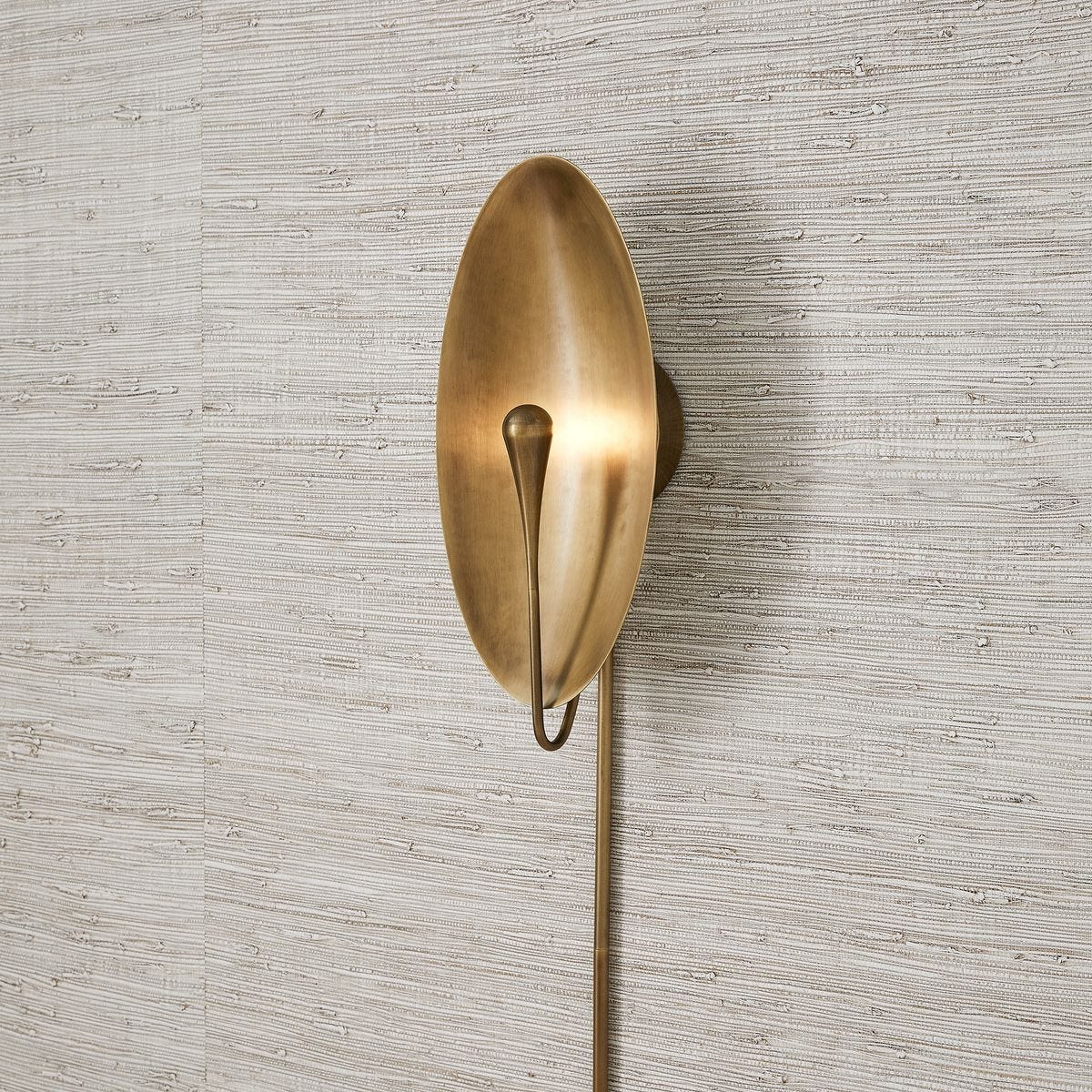 Golden Glow, 1 Lt Sconce