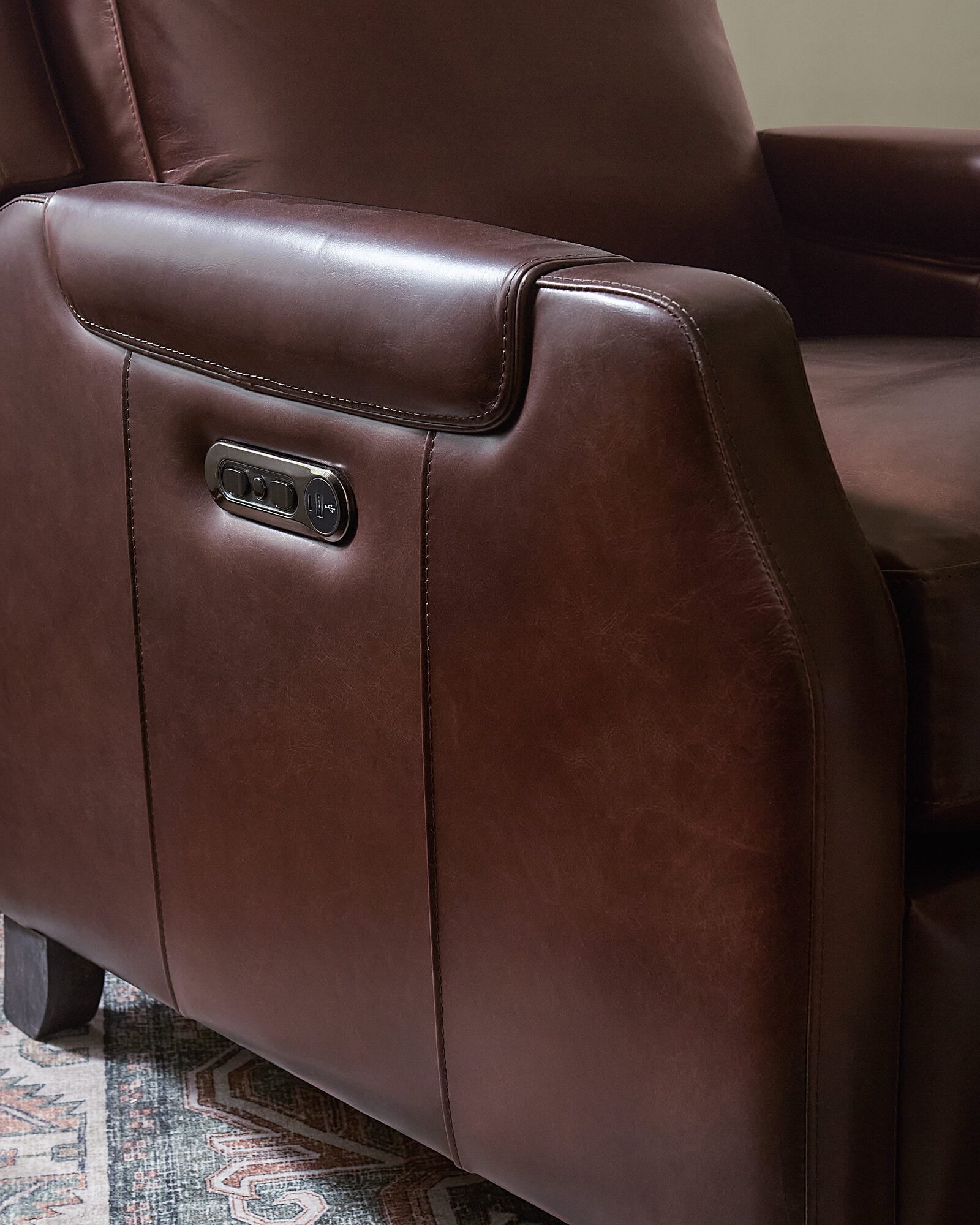 Nelson Power Recliner w/Power Headrest