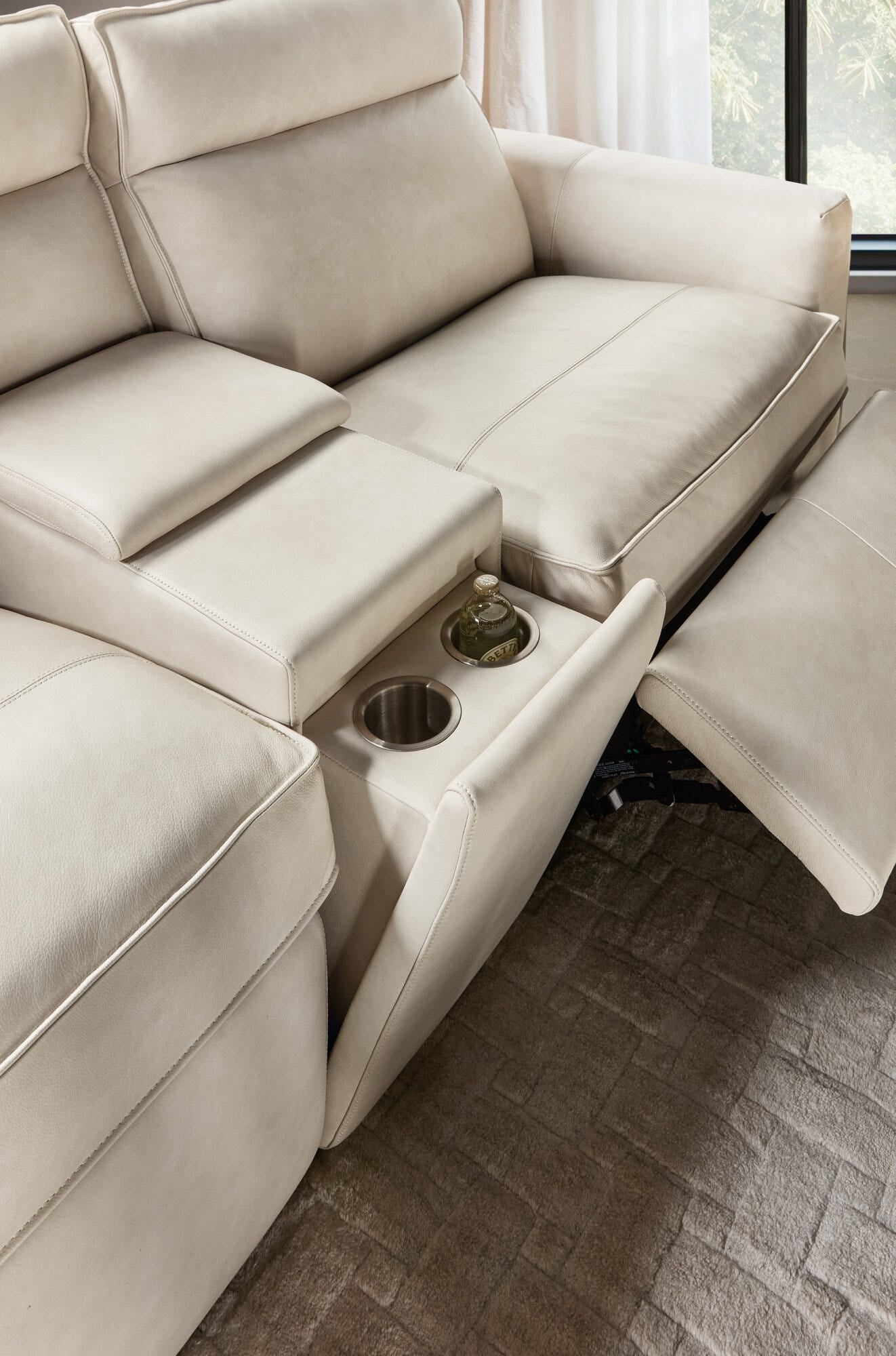 Vann Console with Hidden Cupholders