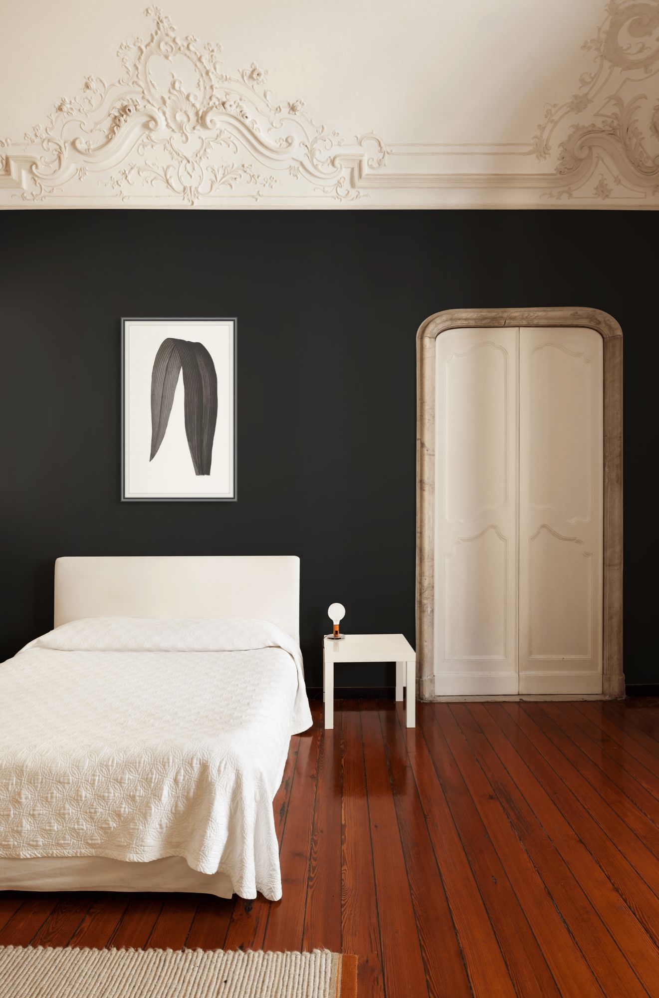 Daily Wish Black 2 in a room
