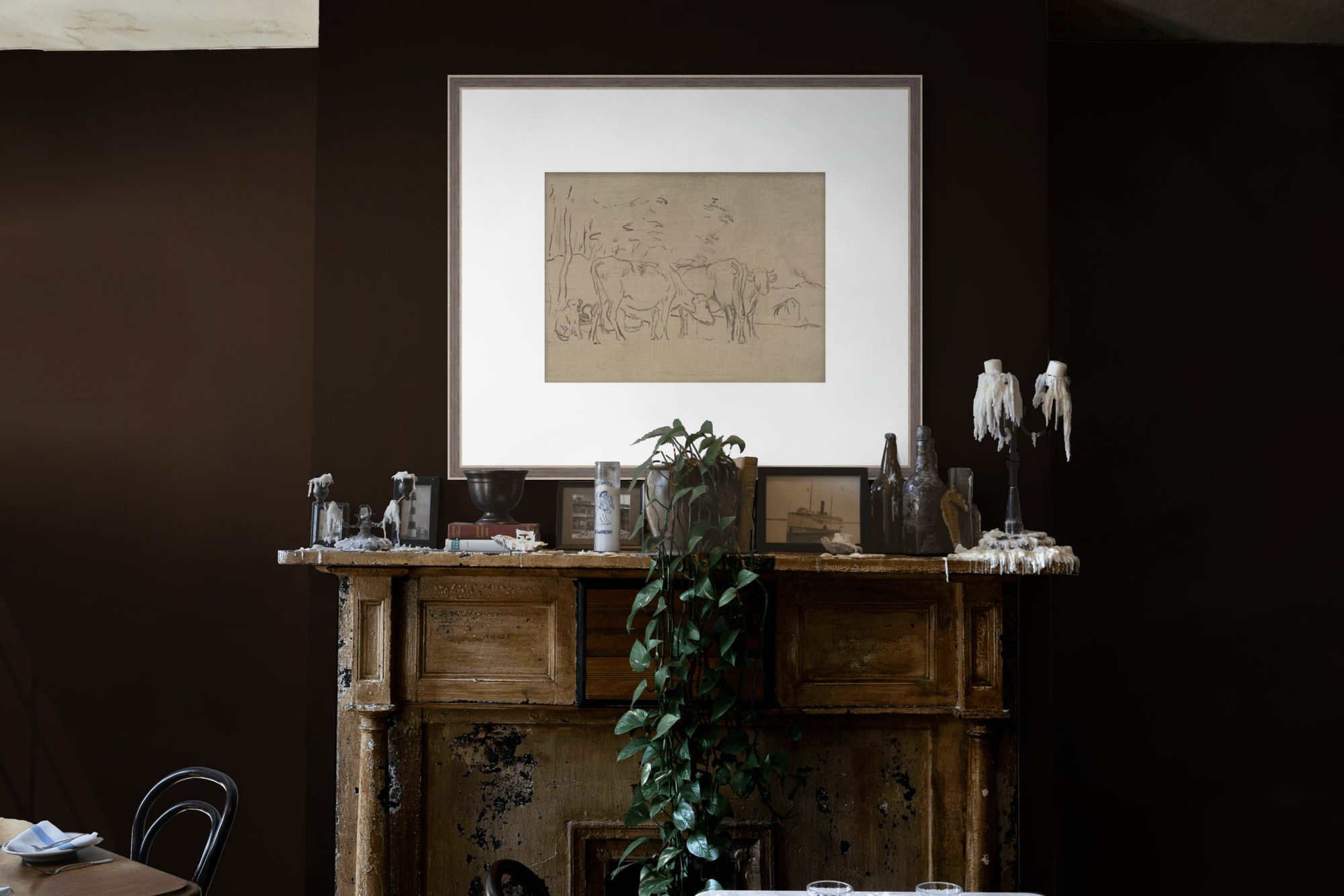 Forgery in the Manner 1 in a room