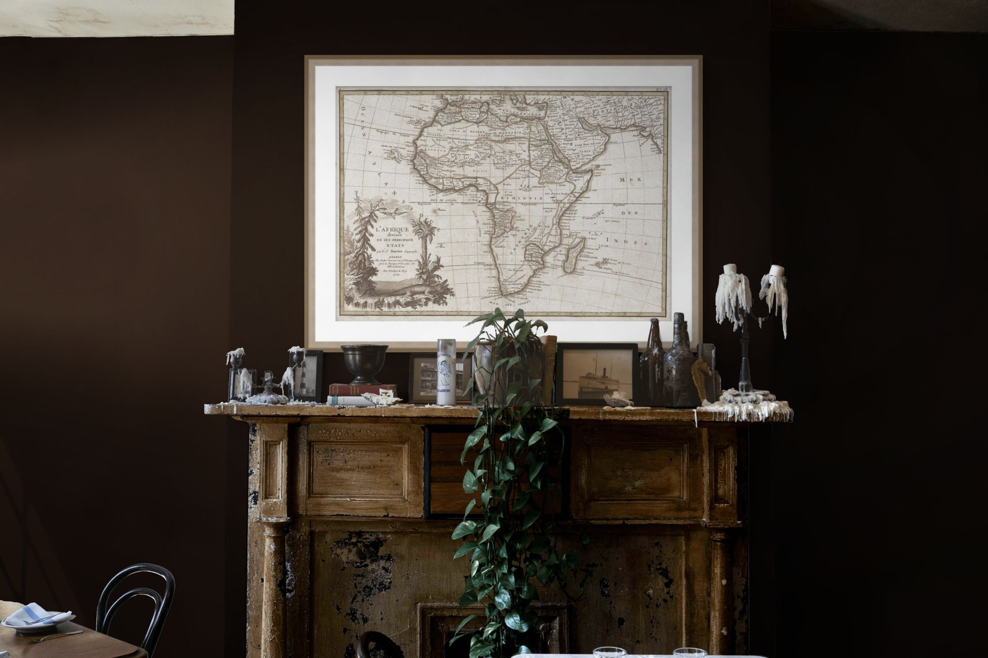 Geographicus 1 in a room