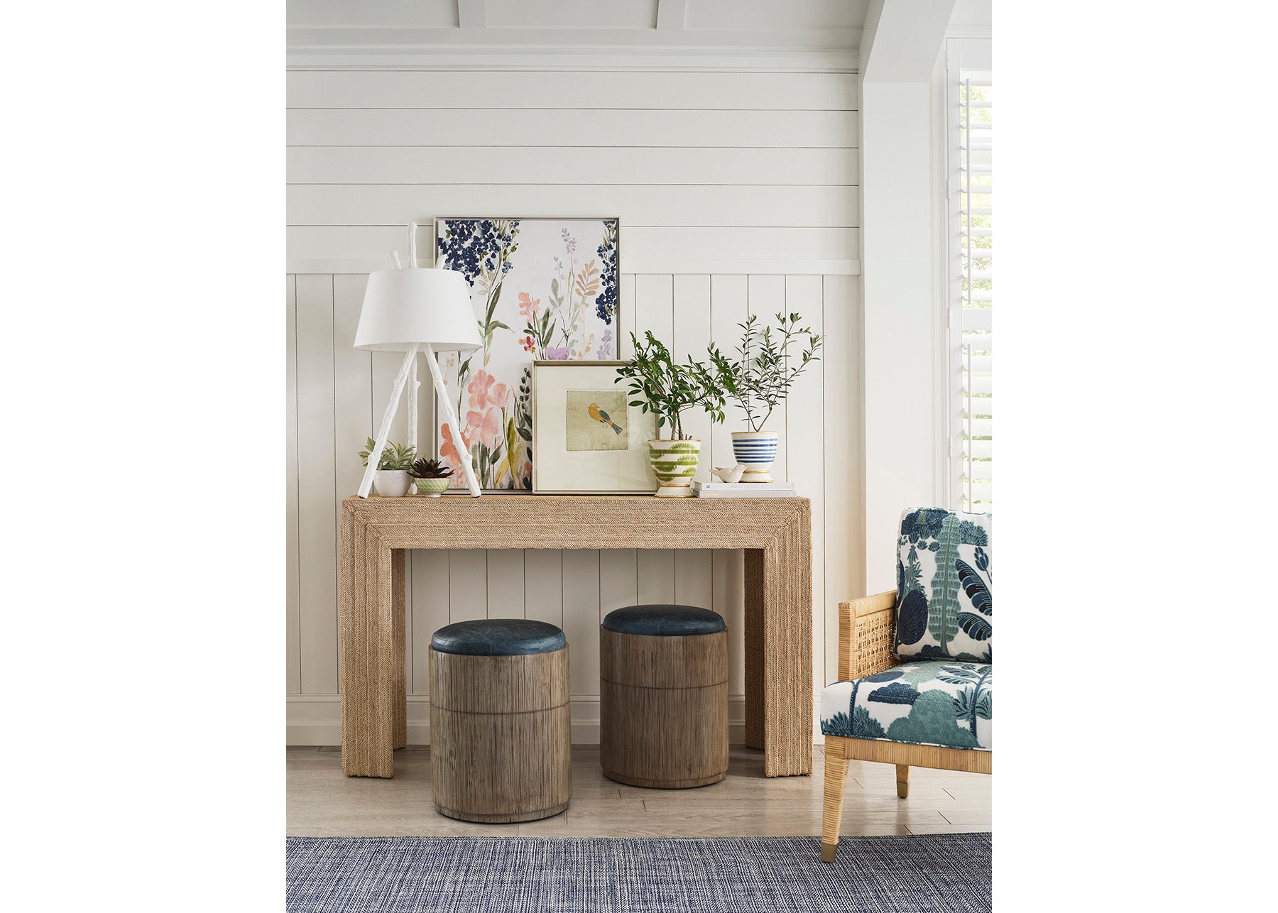 Tia Stool