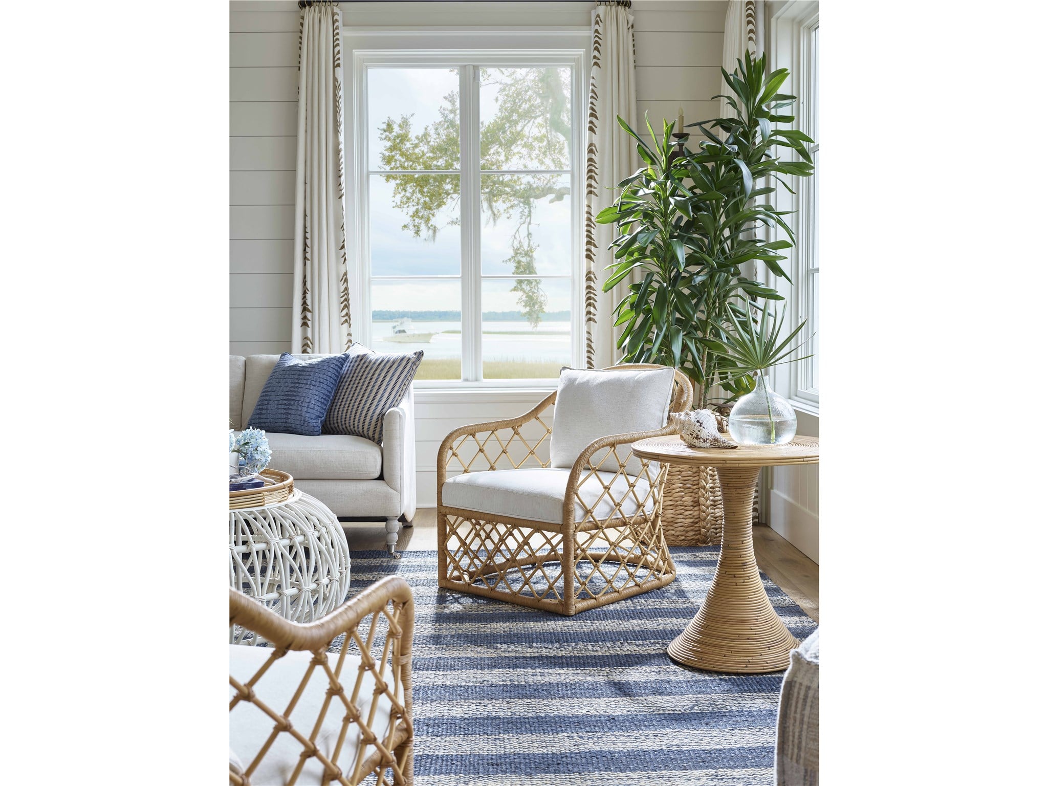 Getaway Coastal Living Home Collection Miramar Accent Chair