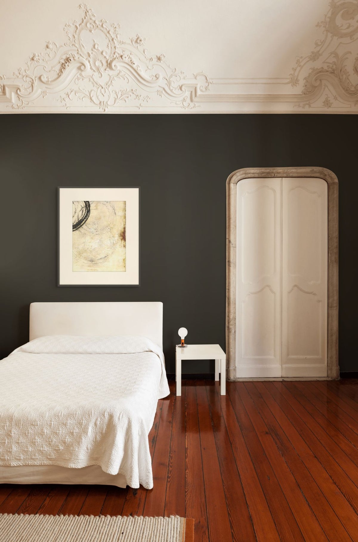 Cashmere 1 in a room