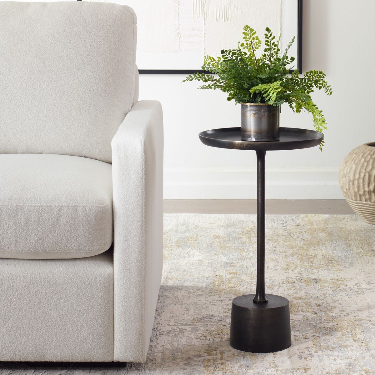 ACCENT FURNITURE