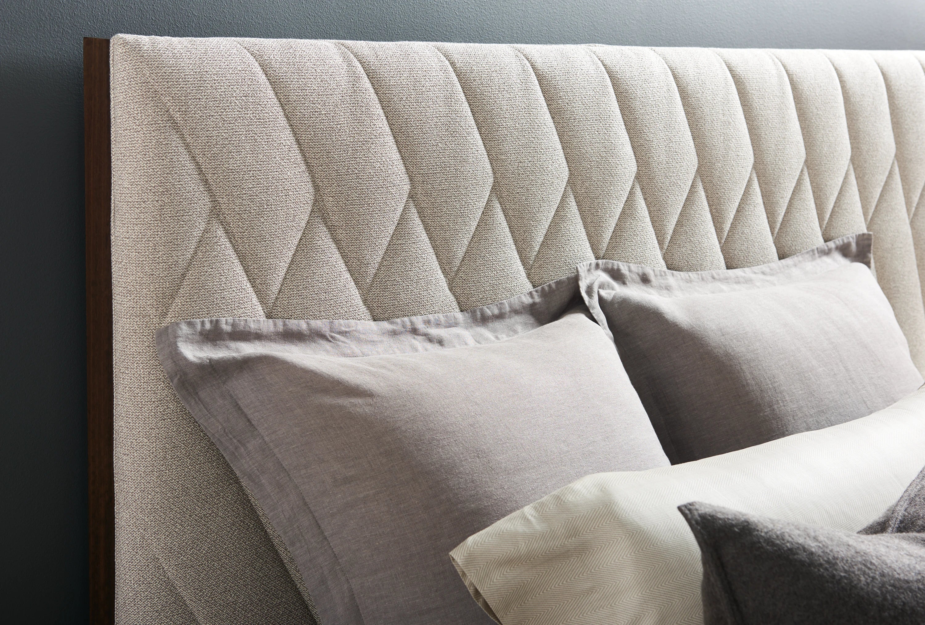 Moderne Bed Cal King