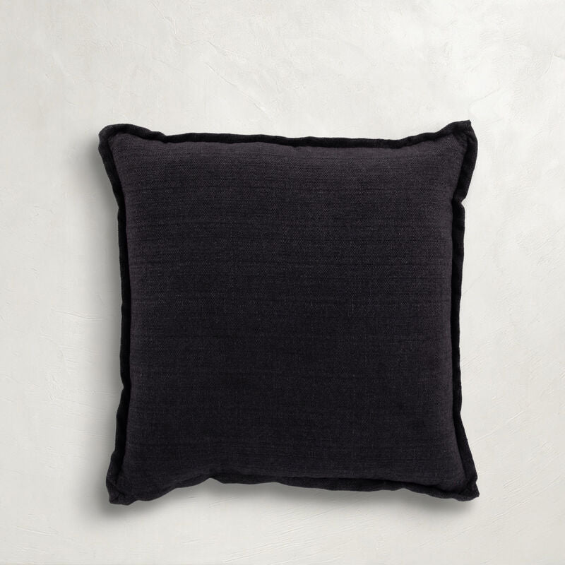 Snug Graphite Feather 26x26