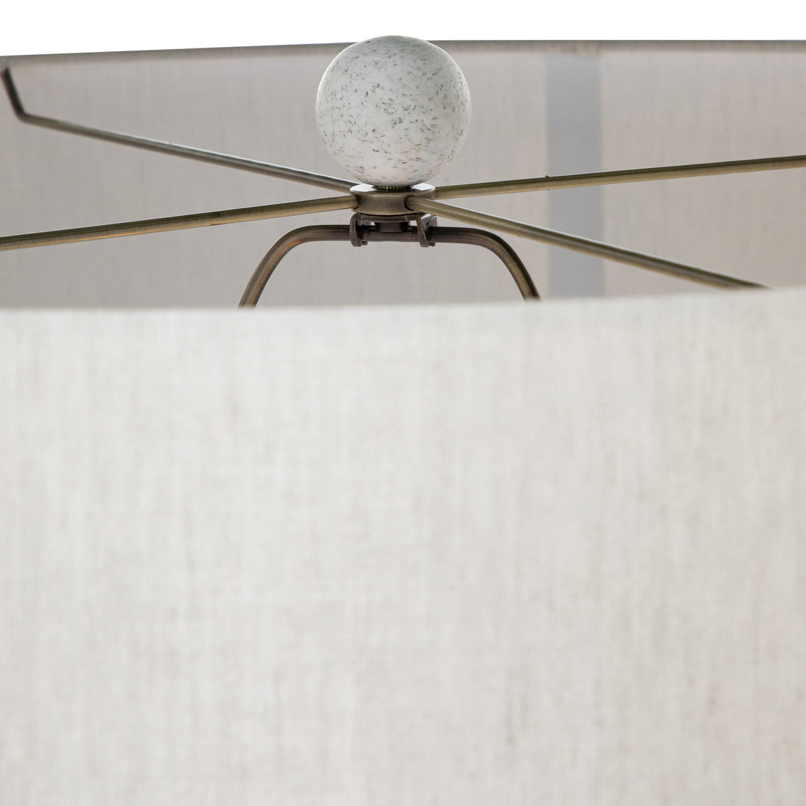 Claudius Floor Lamp