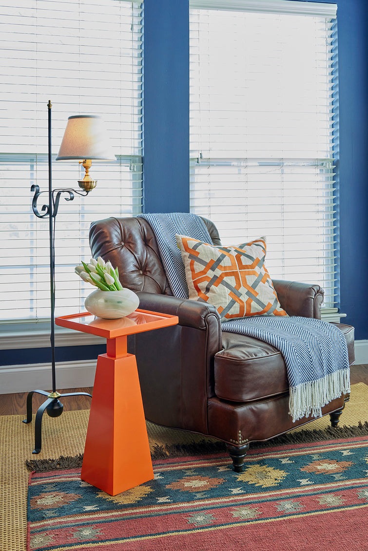 Beveled Spot Table