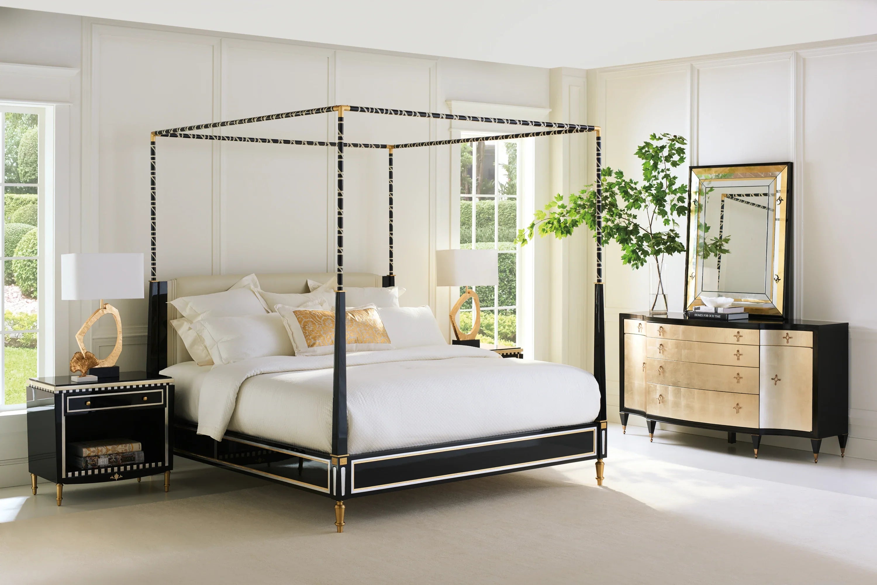 The Couturier Canopy Bed Kg