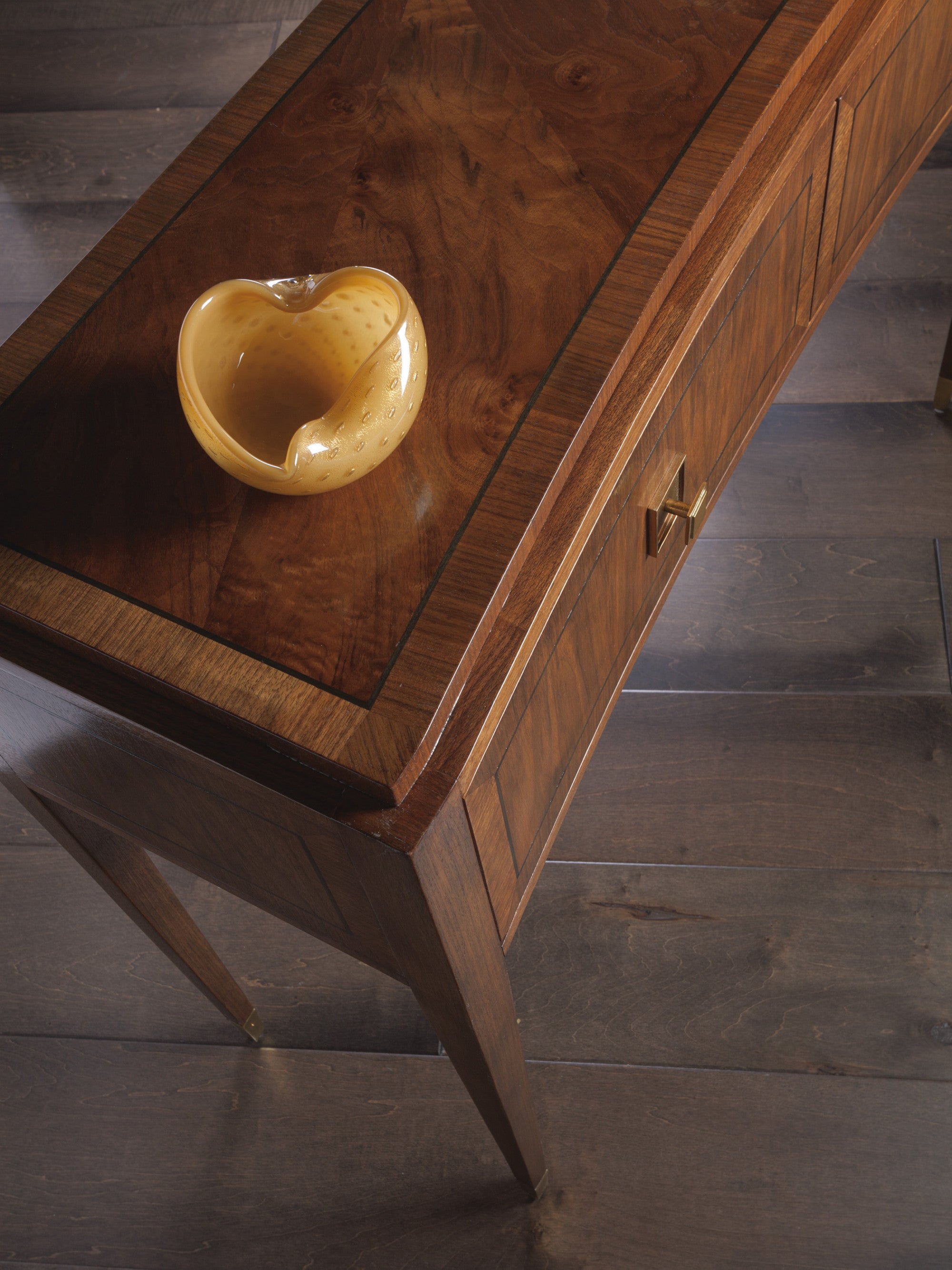 Chiavari Console