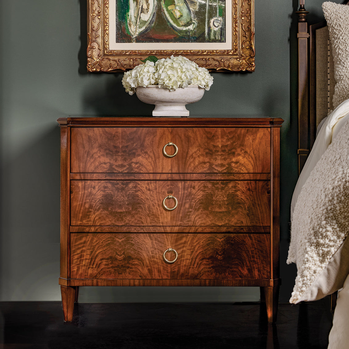 Modern History Connery Chest MH1264F01
