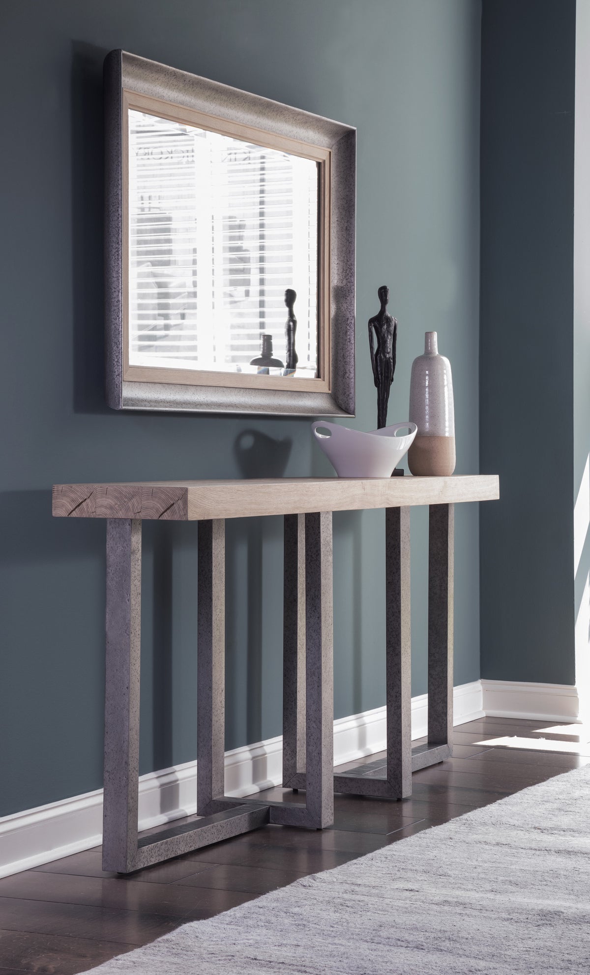 Verite Long Console