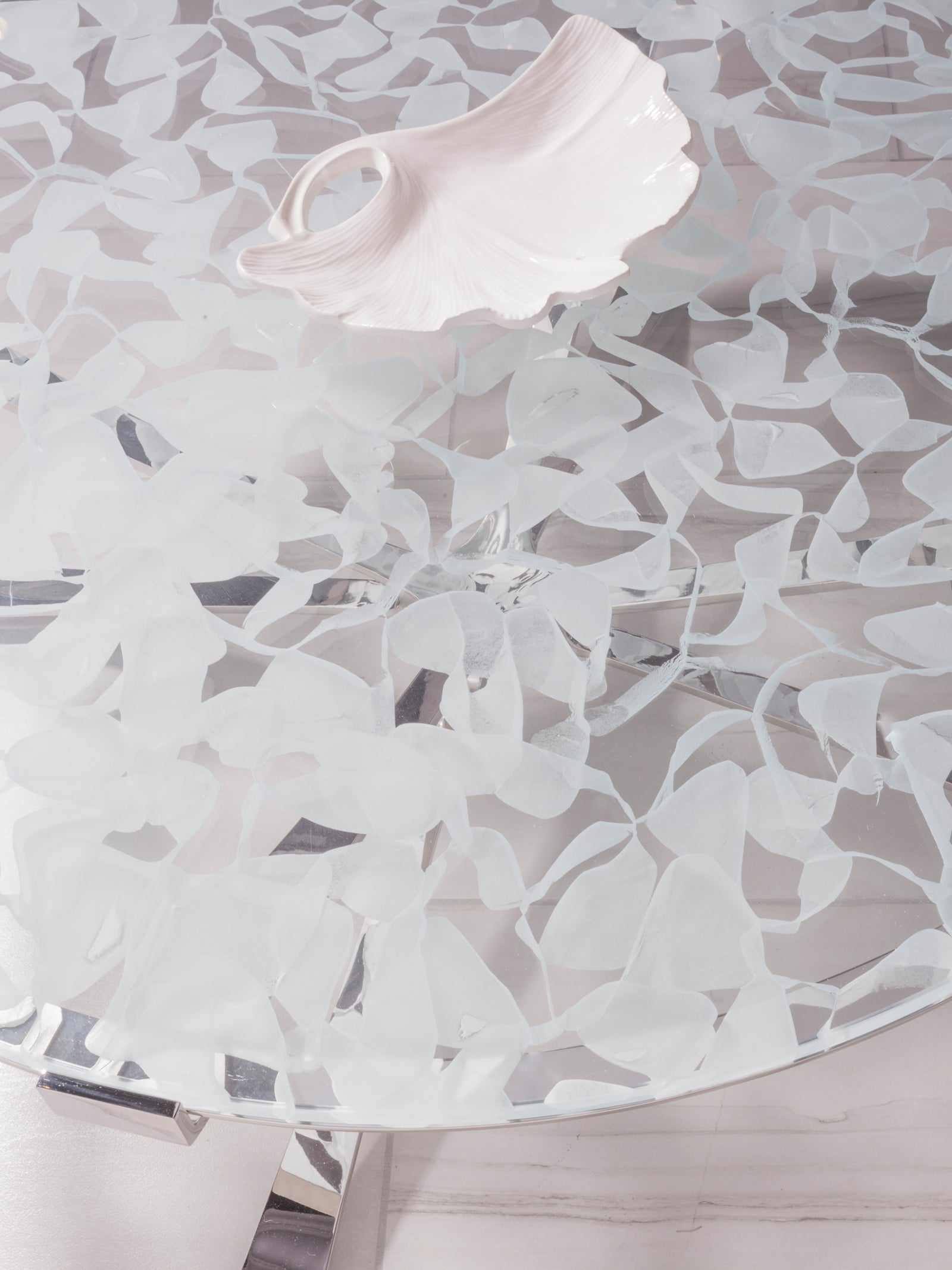 Snowscape Round Cocktail Table