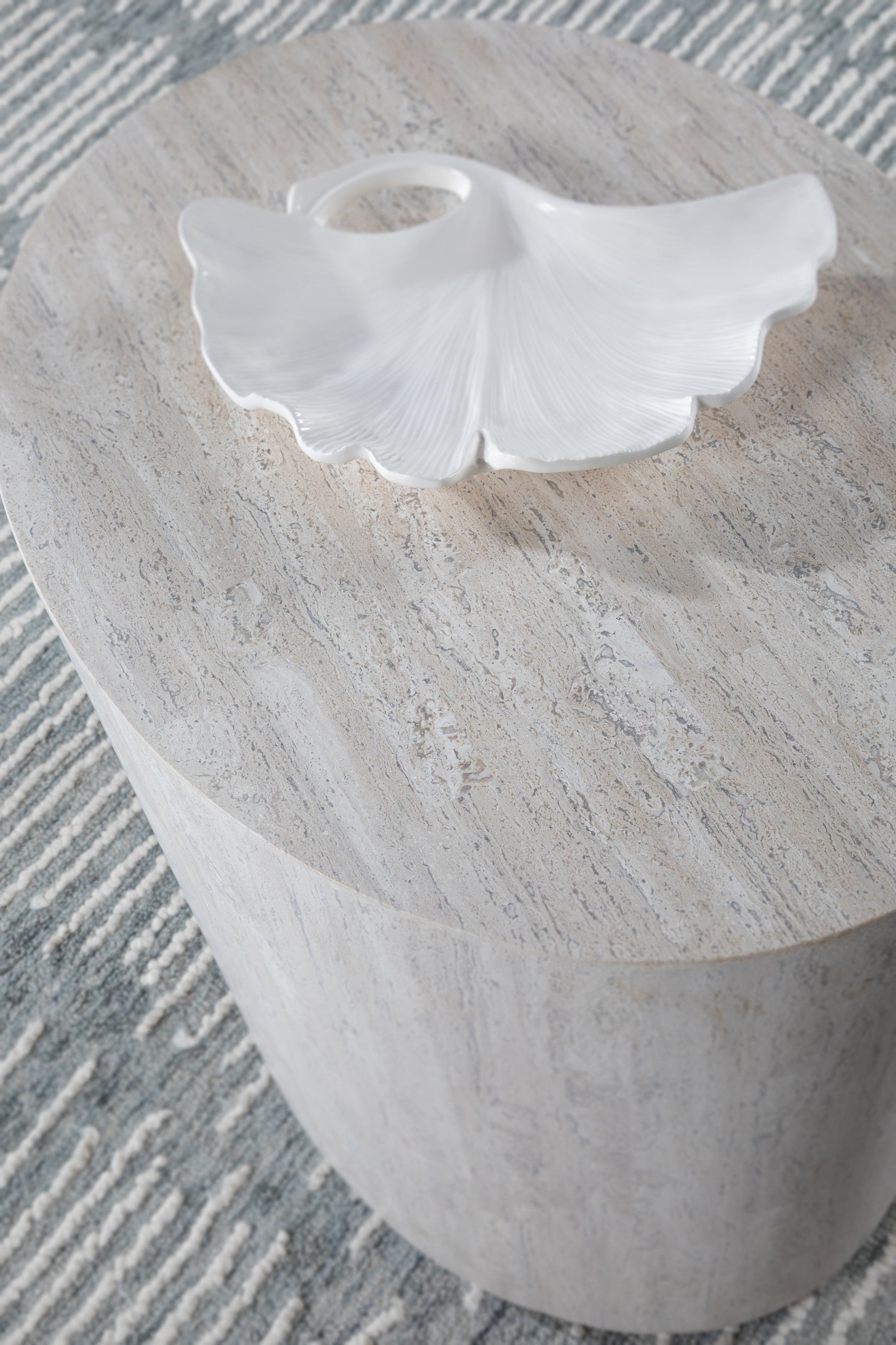 Cassio Oval Side Table
