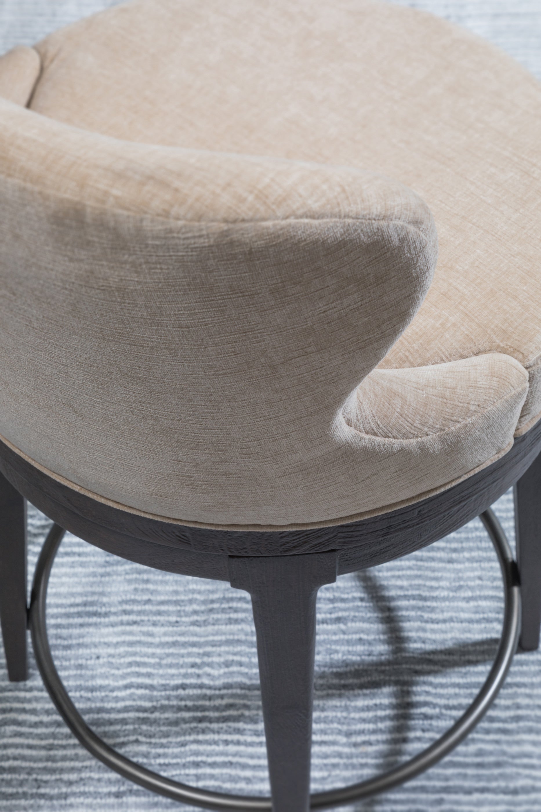 Willa Swivel Counter Stool