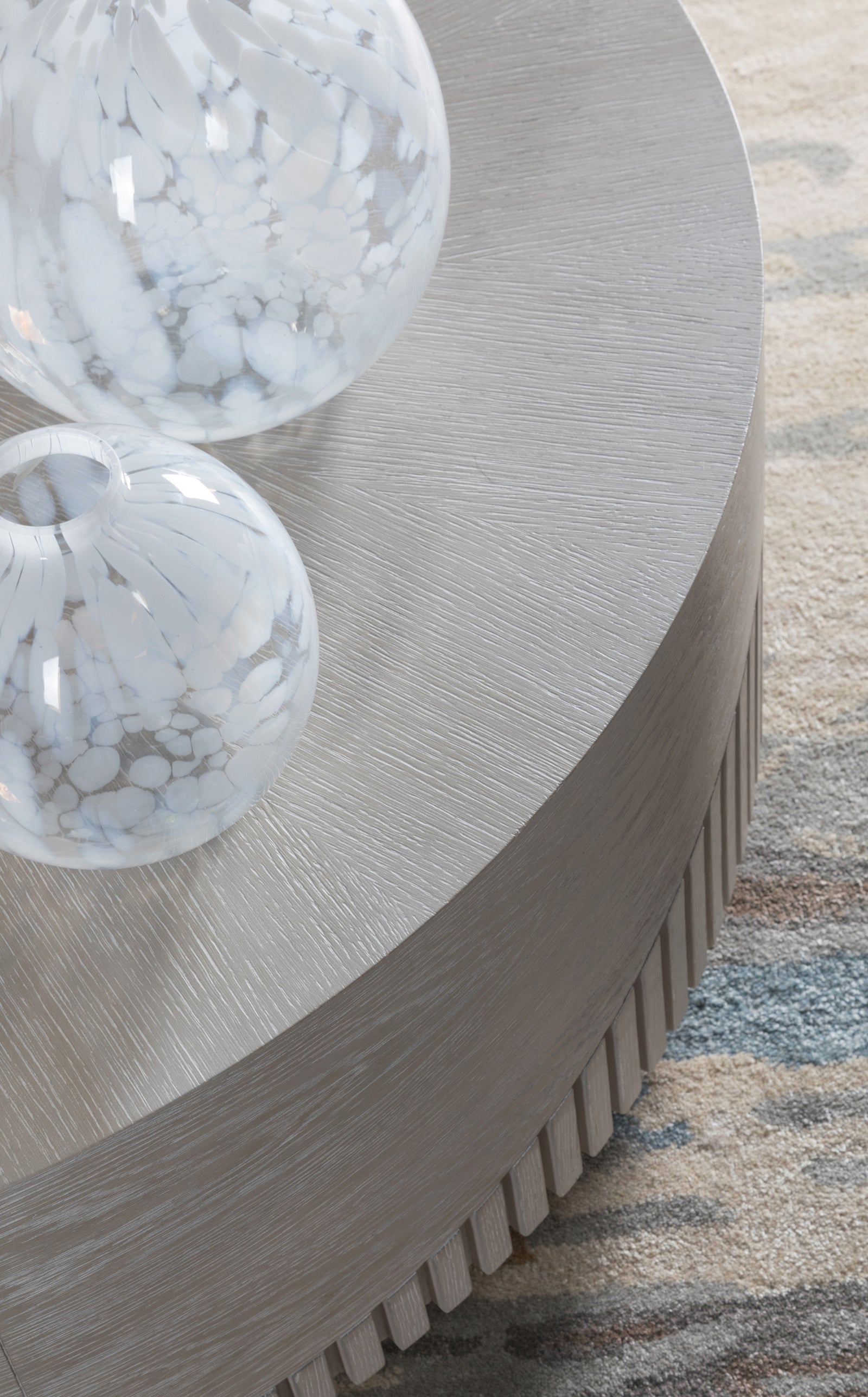 Daybreak Round Cocktail Table