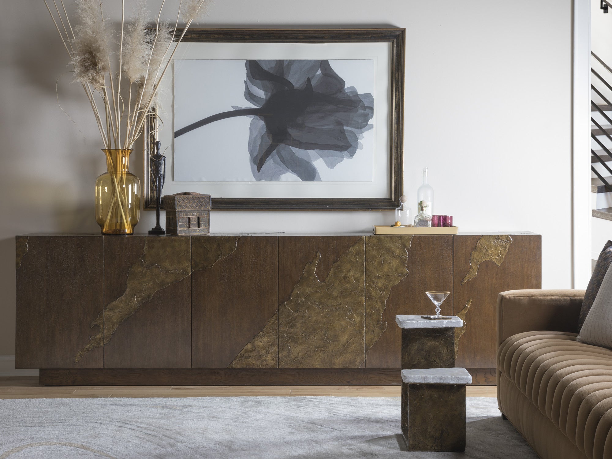 Contango Long Media Console