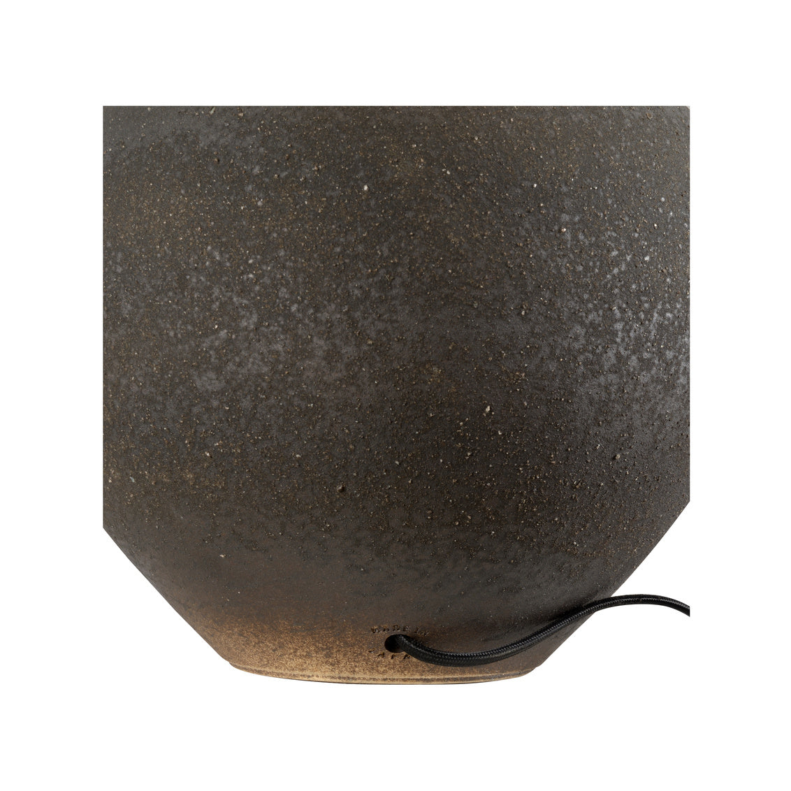 Ahmya Table Lamp