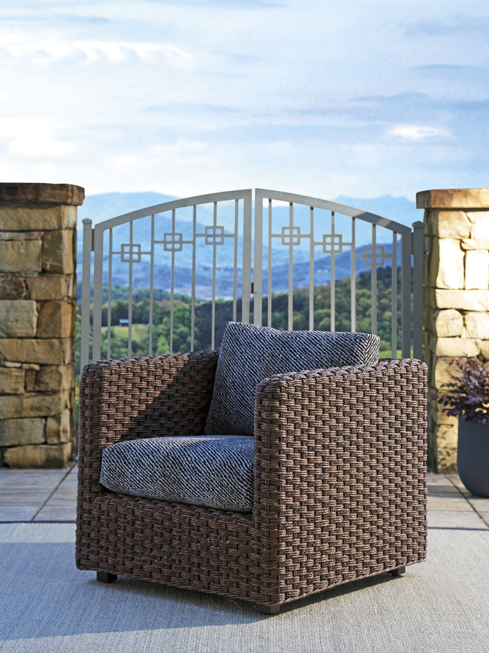 Swivel Glider Lounge Chair