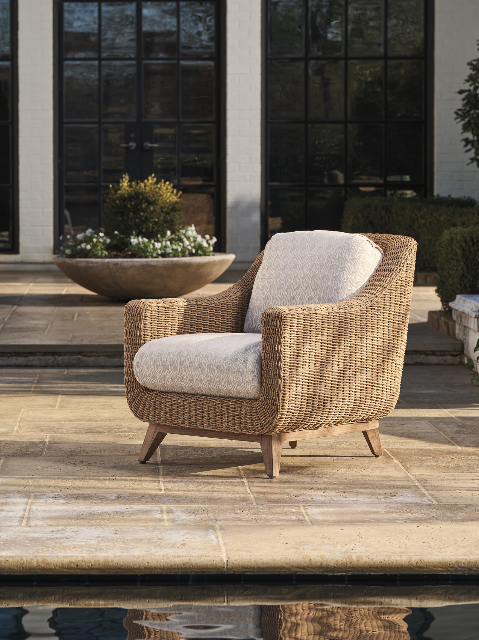 Swivel Lounge Chair