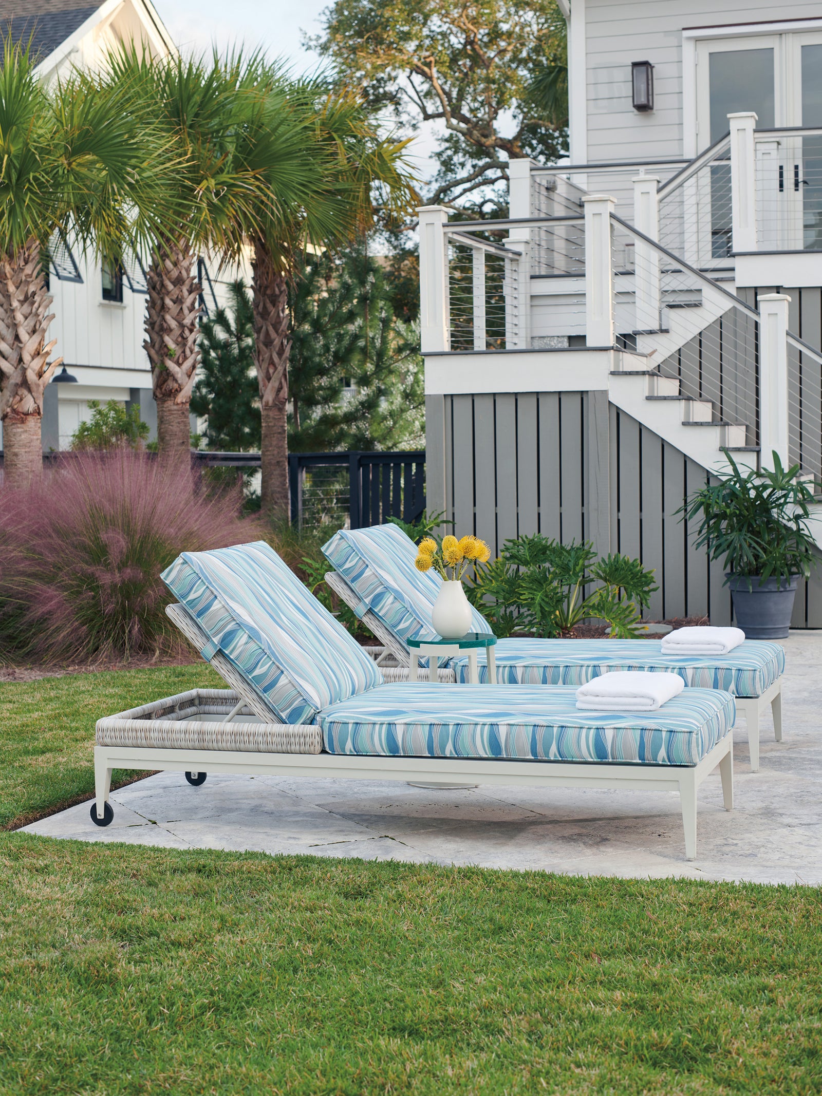 Chaise Lounge