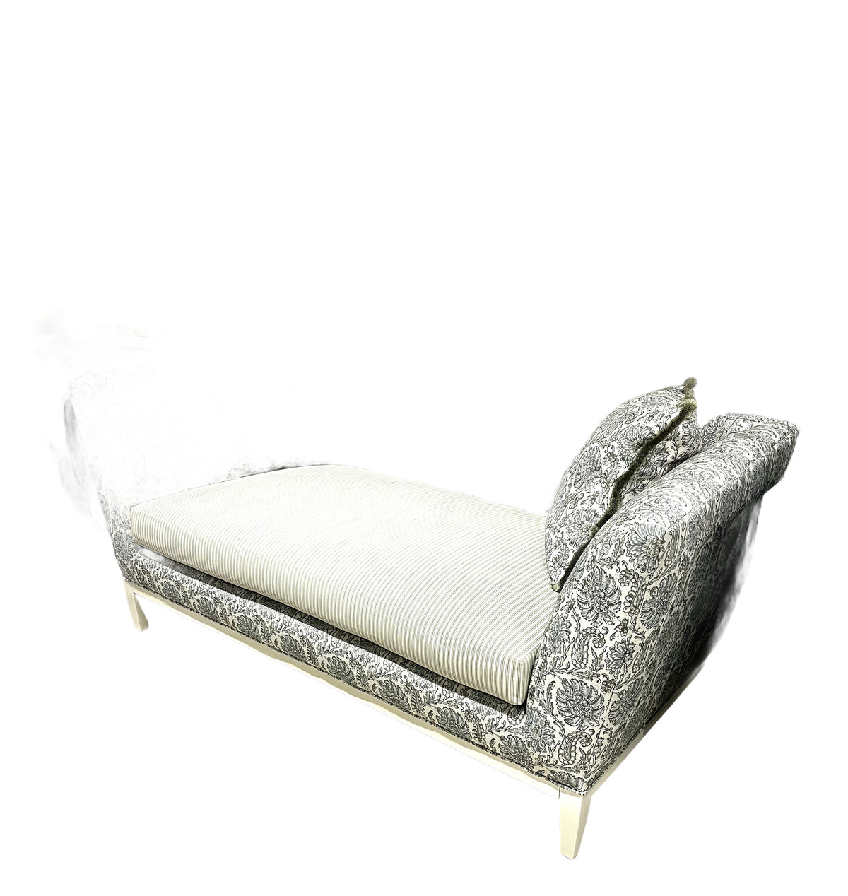 Weekender Settee in Evelyn Seamist