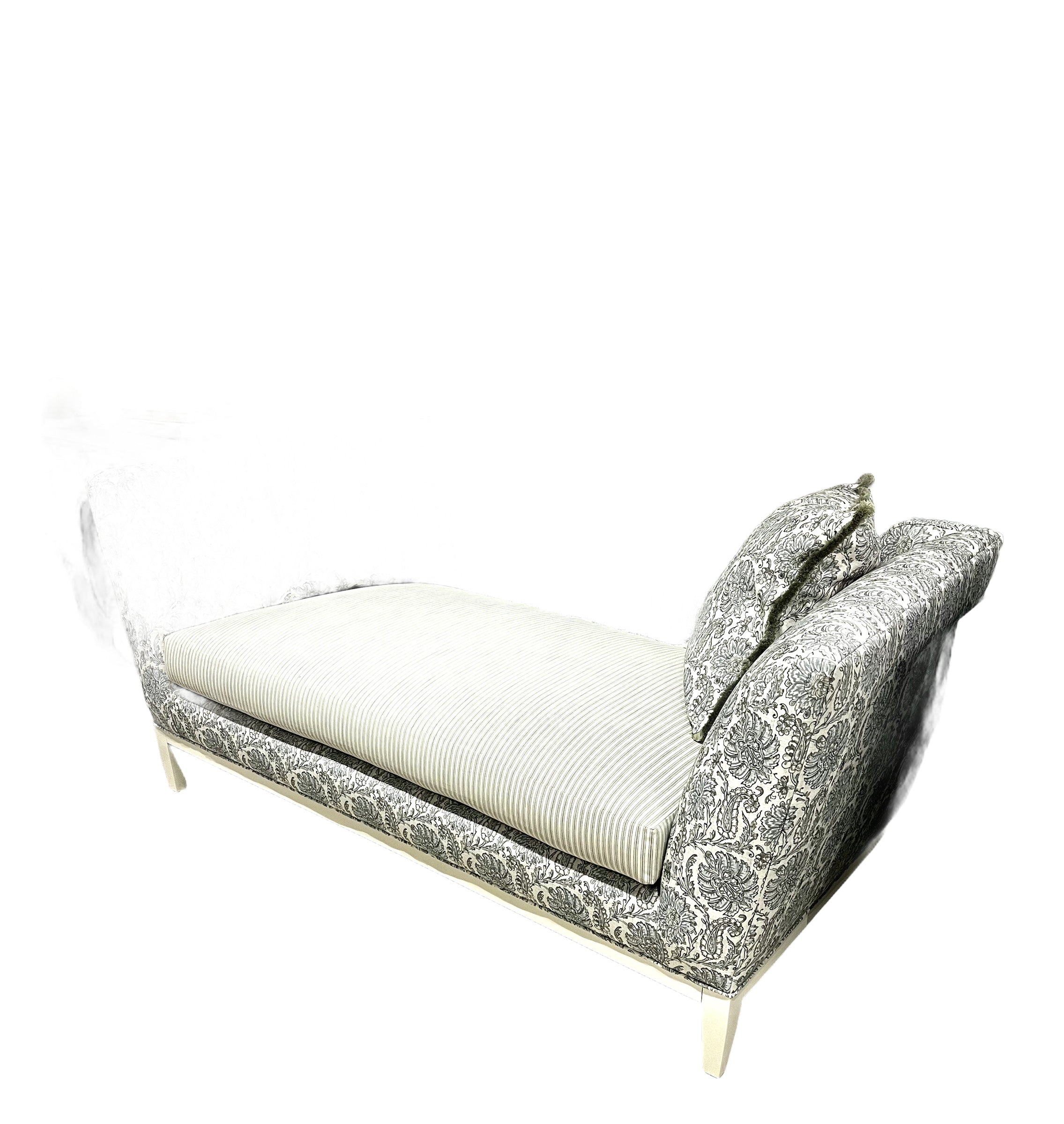Weekender Settee in Evelyn Seamist