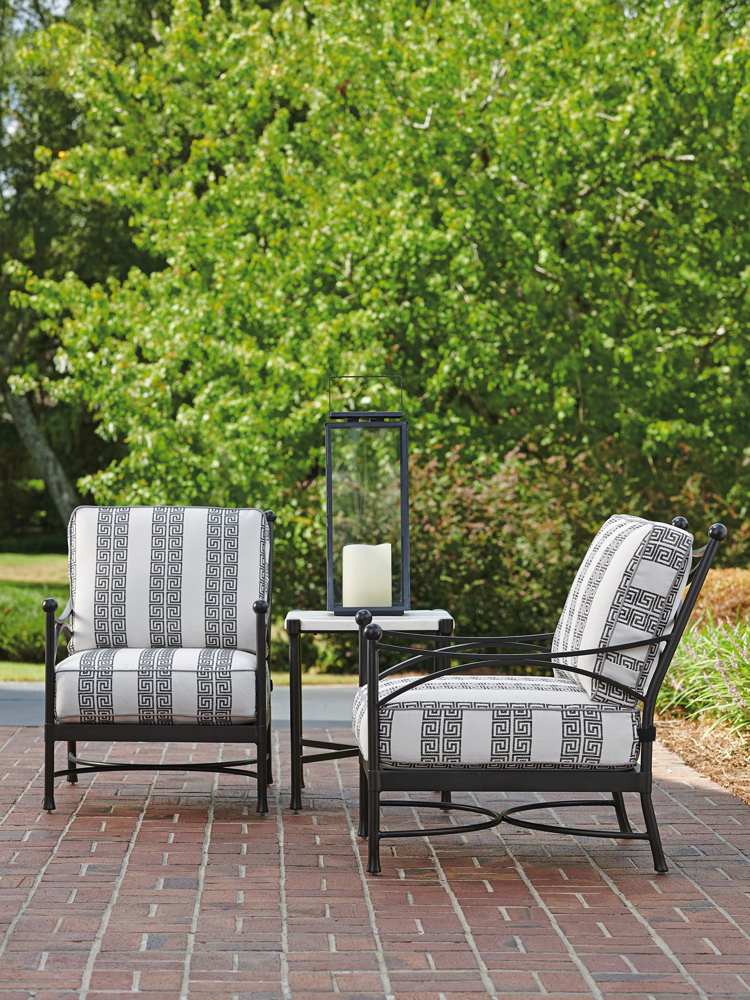 Swivel Lounge Chair