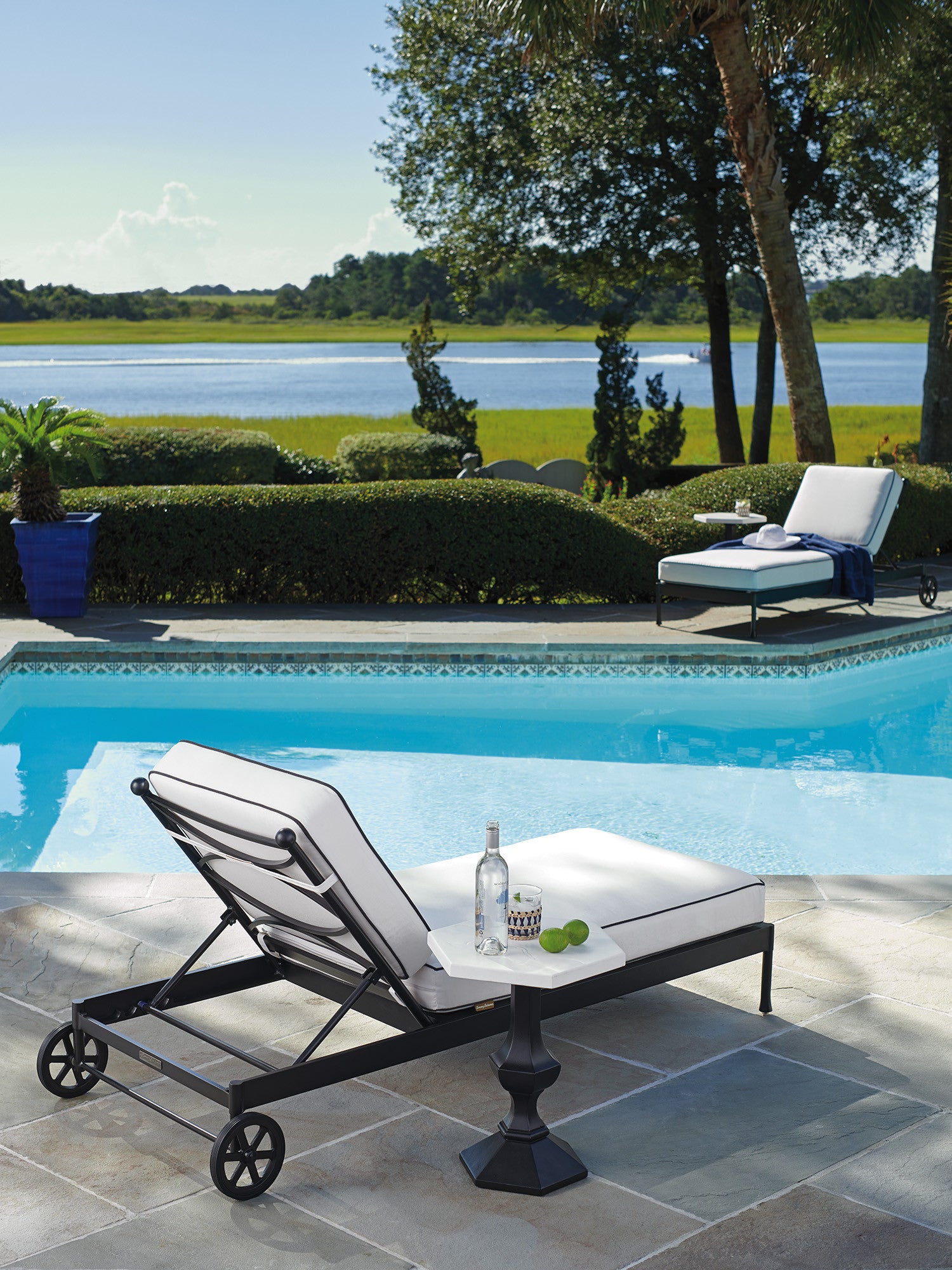 Chaise Lounge