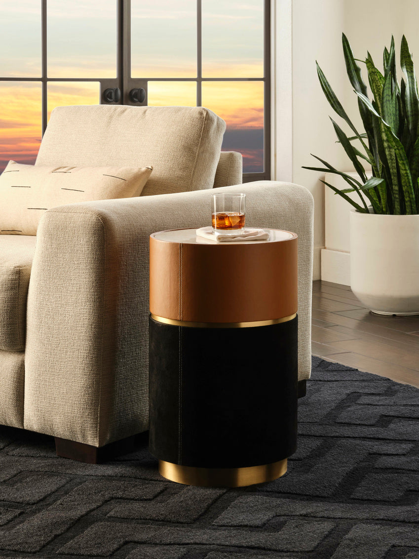 Casey Drinks Table